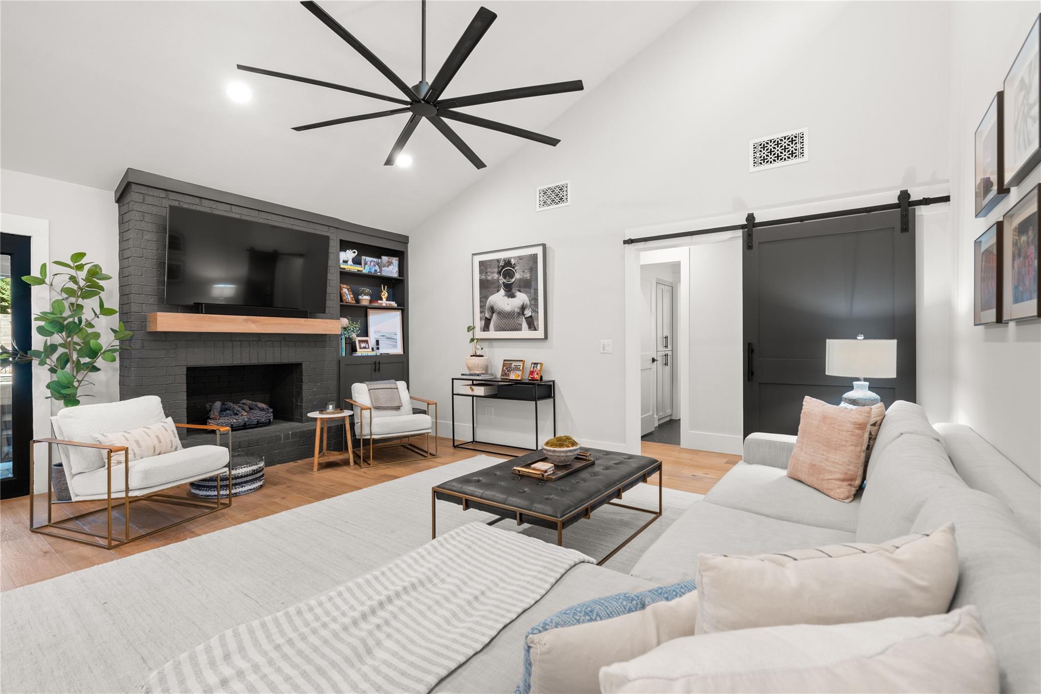 3104 Brightwood DR