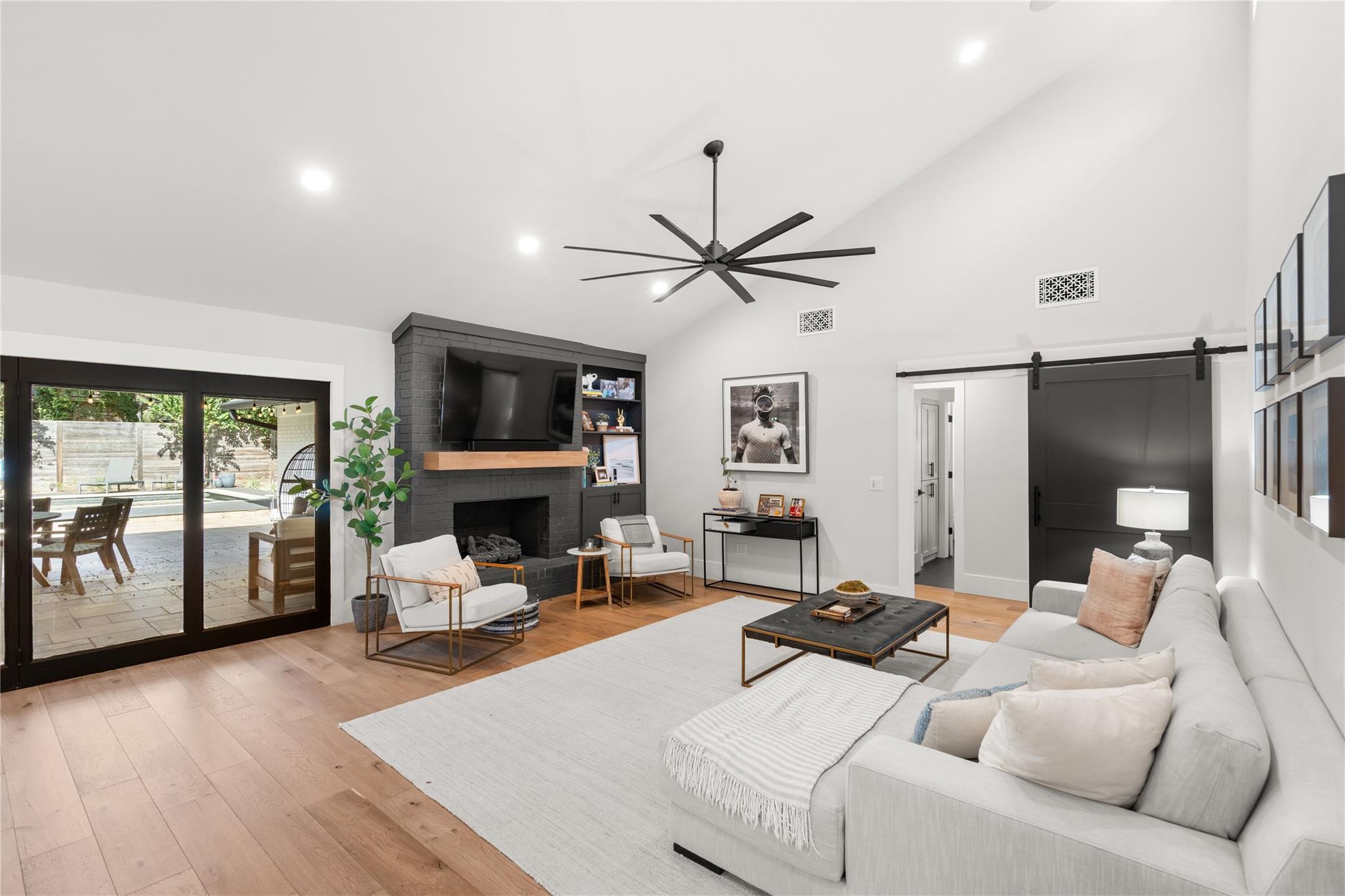 3104 Brightwood DR