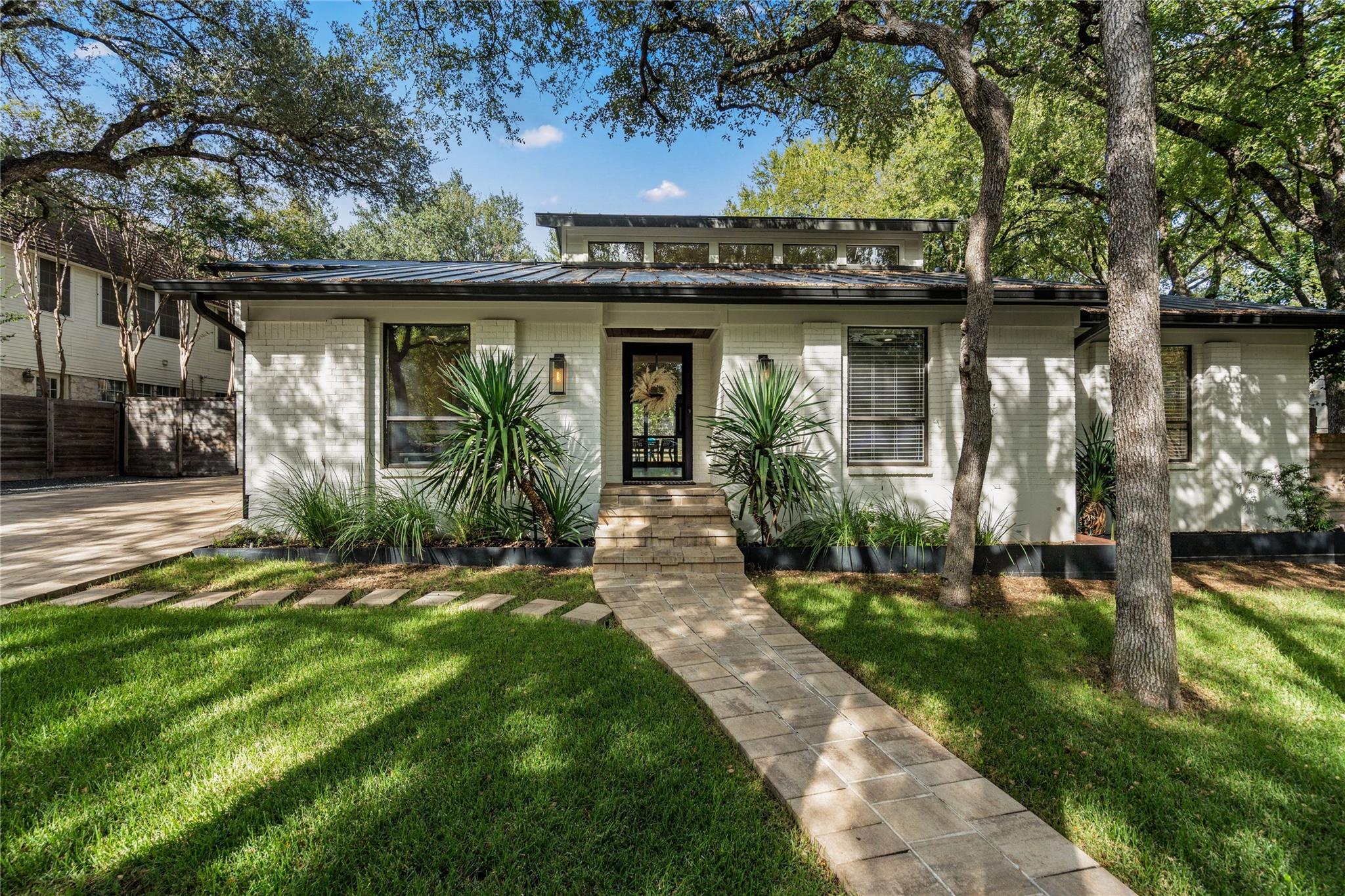 3104 Brightwood DR