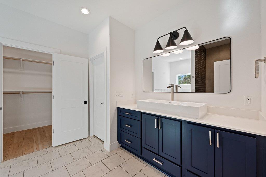 4 Dalewood DR