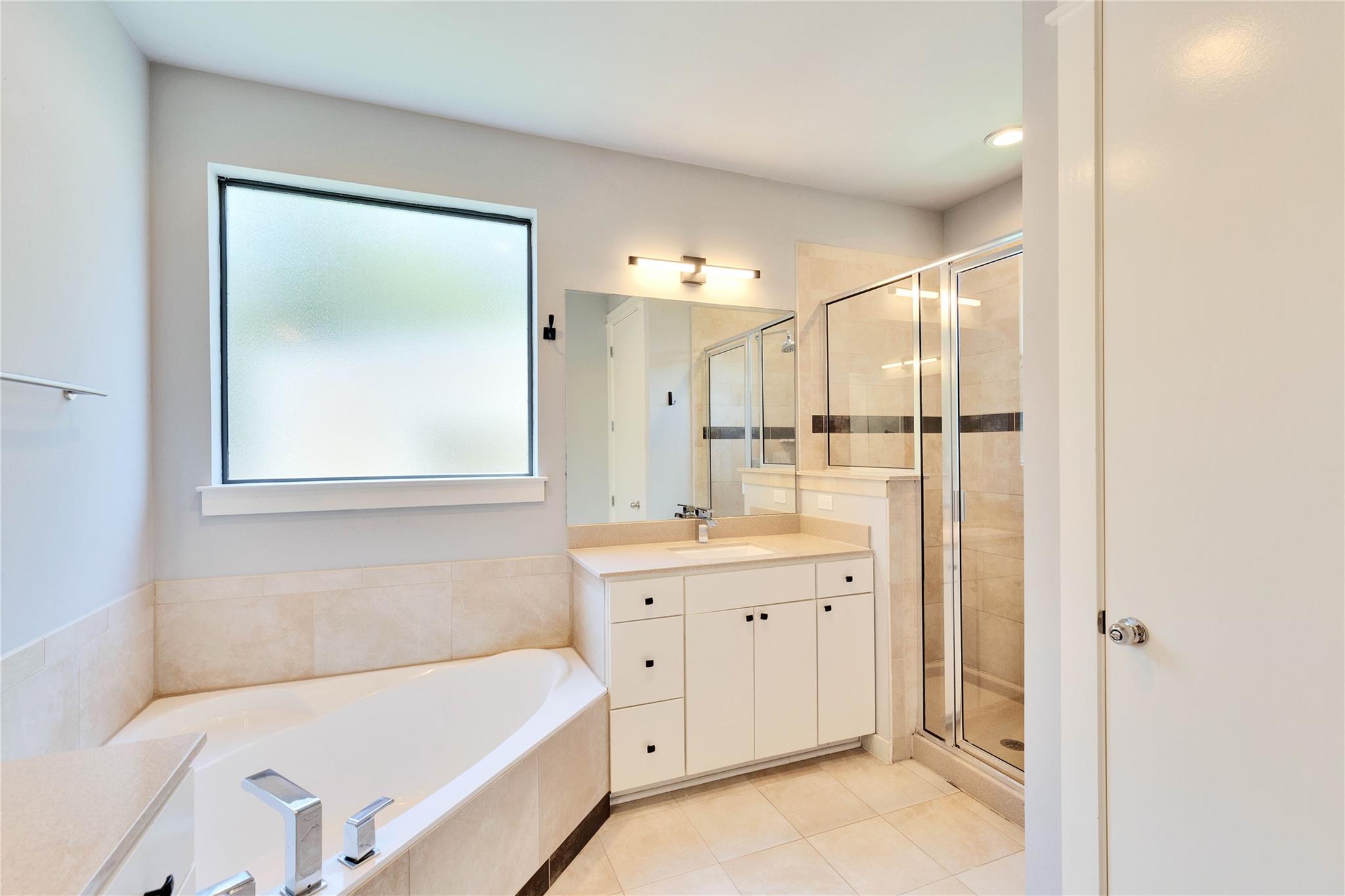 3003 Corbin LN
