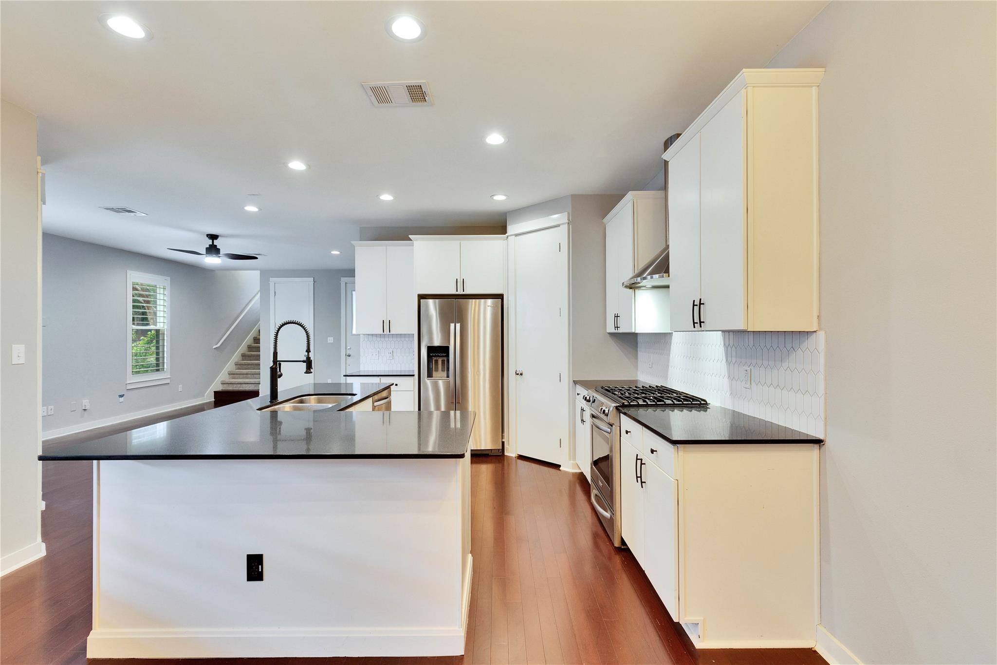 3003 Corbin LN
