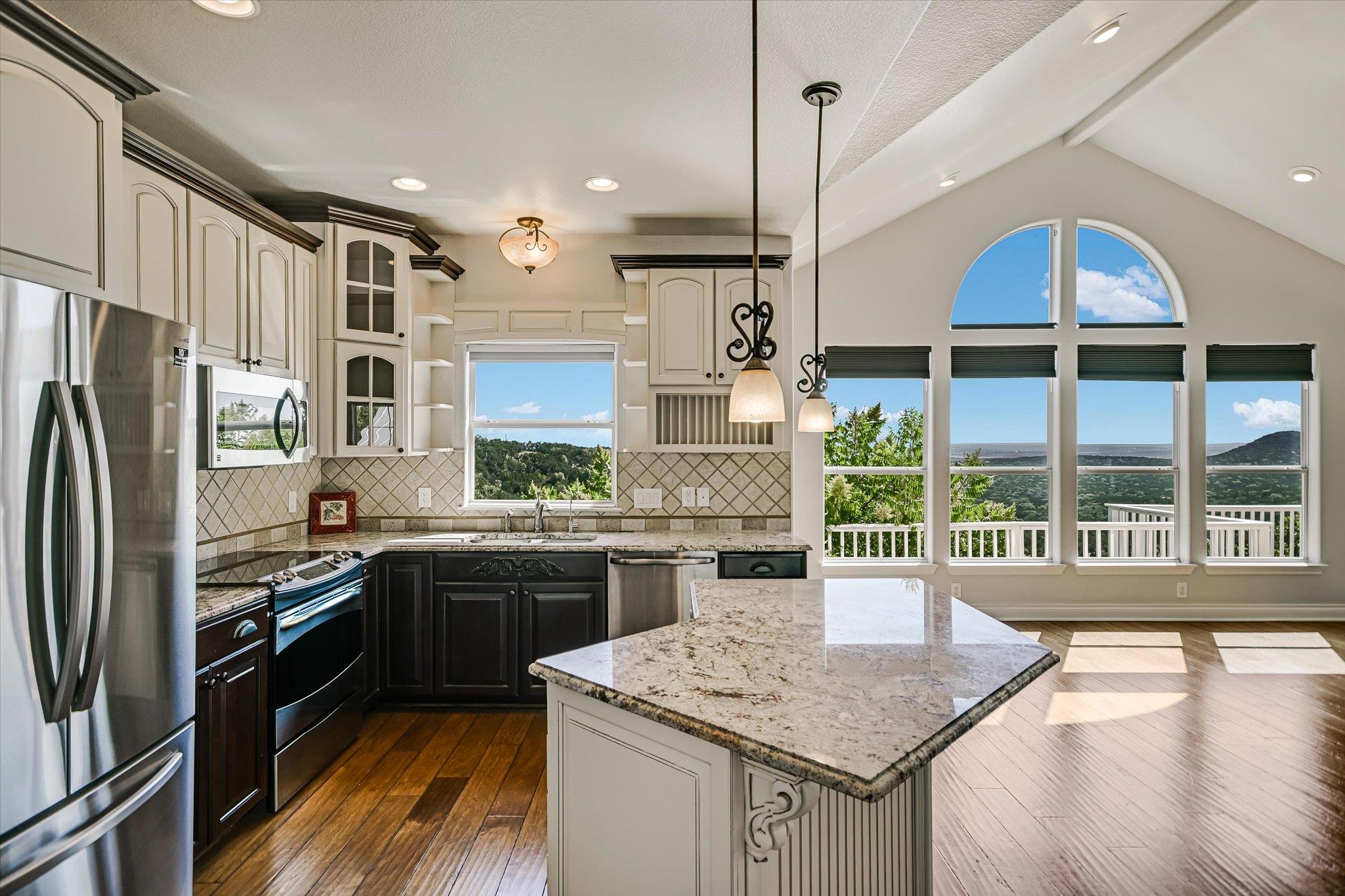 1320 SERENITY DR