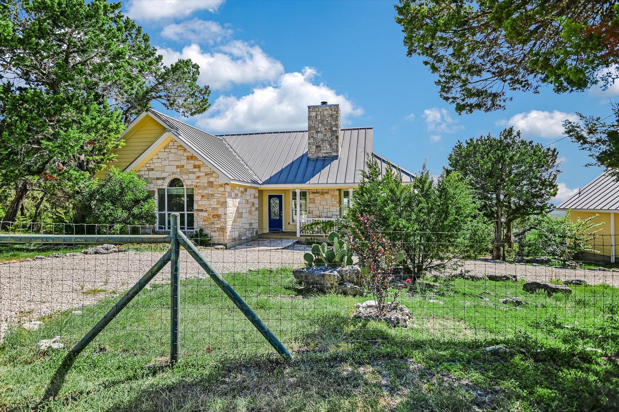1320 SERENITY DR
