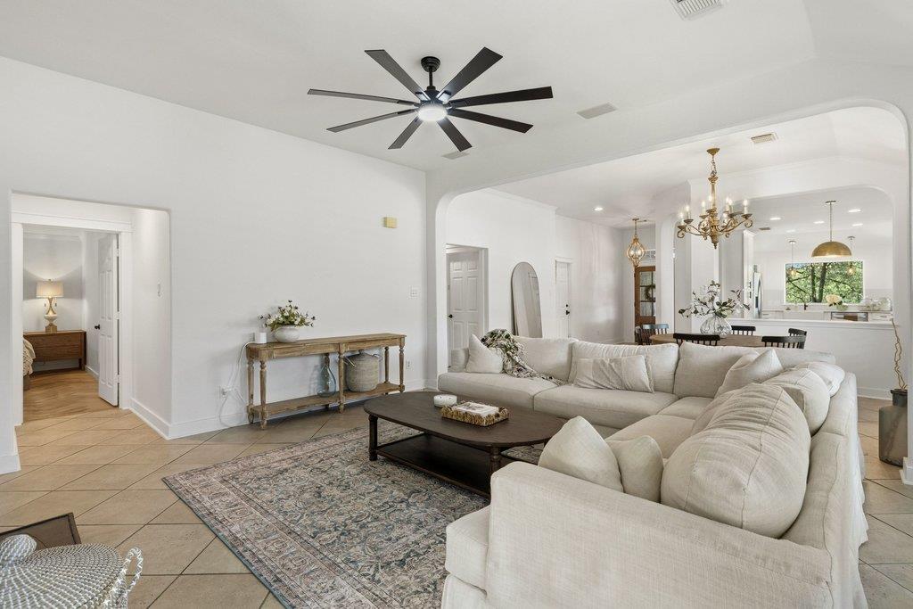 4253 Canyon Glen CIR