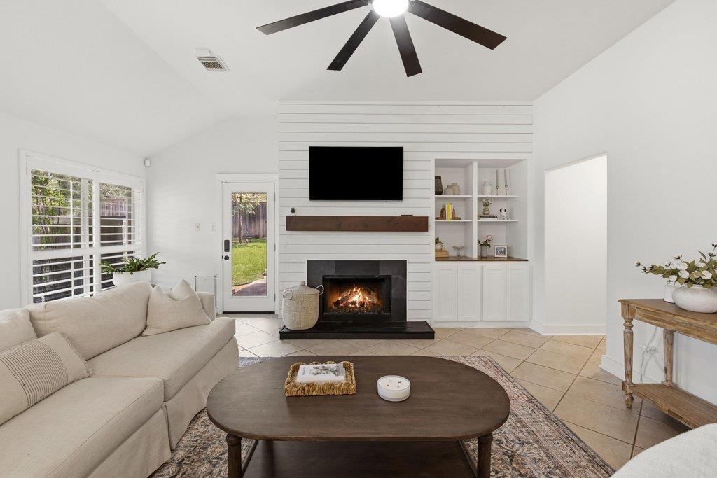 4253 Canyon Glen CIR