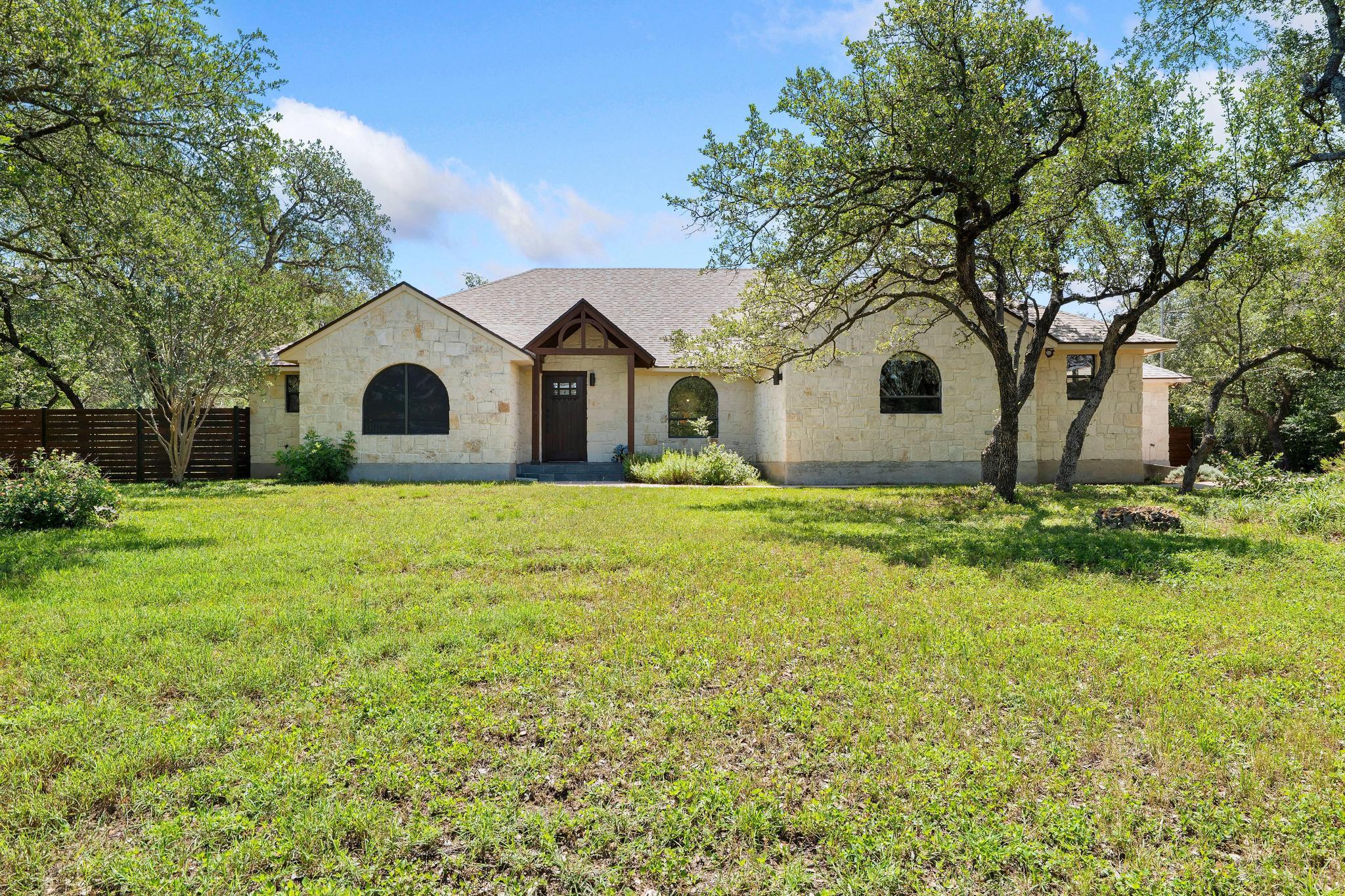 105 N Laurelwood DR