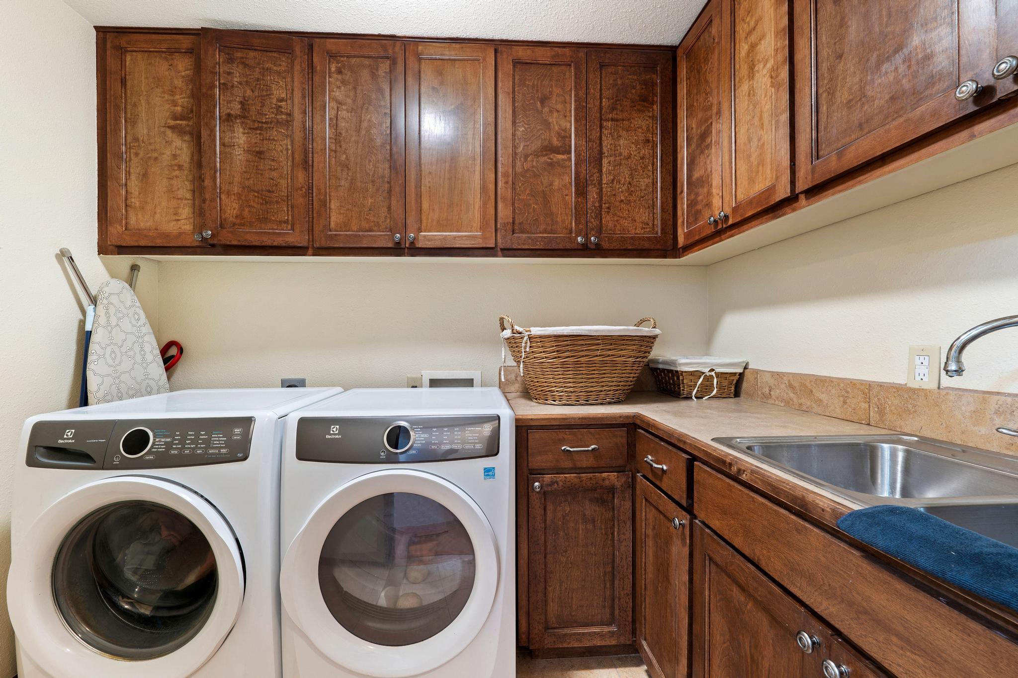 105 N Laurelwood DR