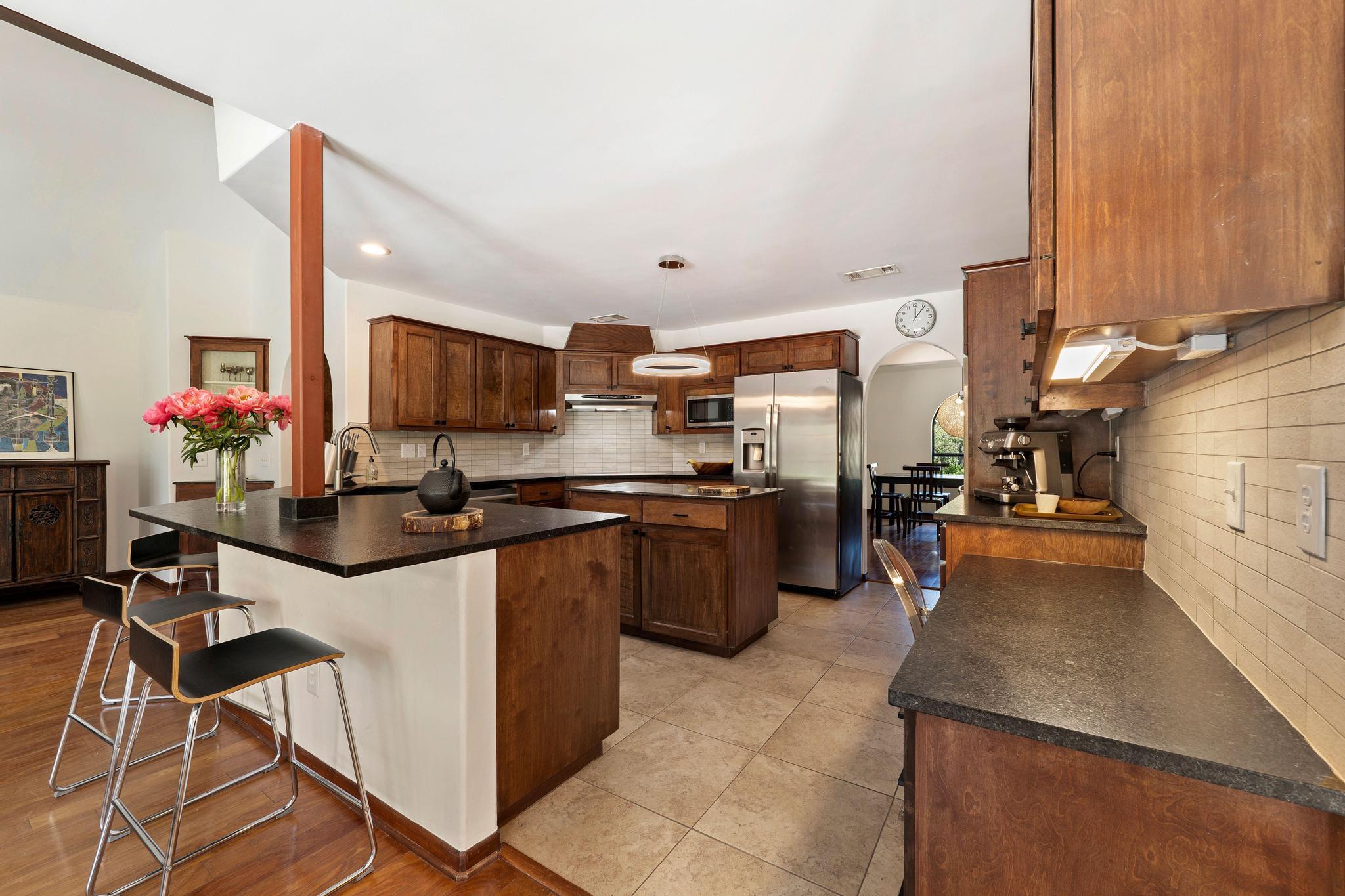 105 N Laurelwood DR