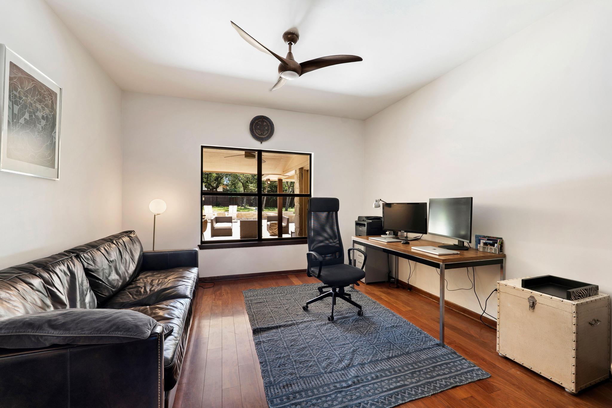 105 N Laurelwood DR
