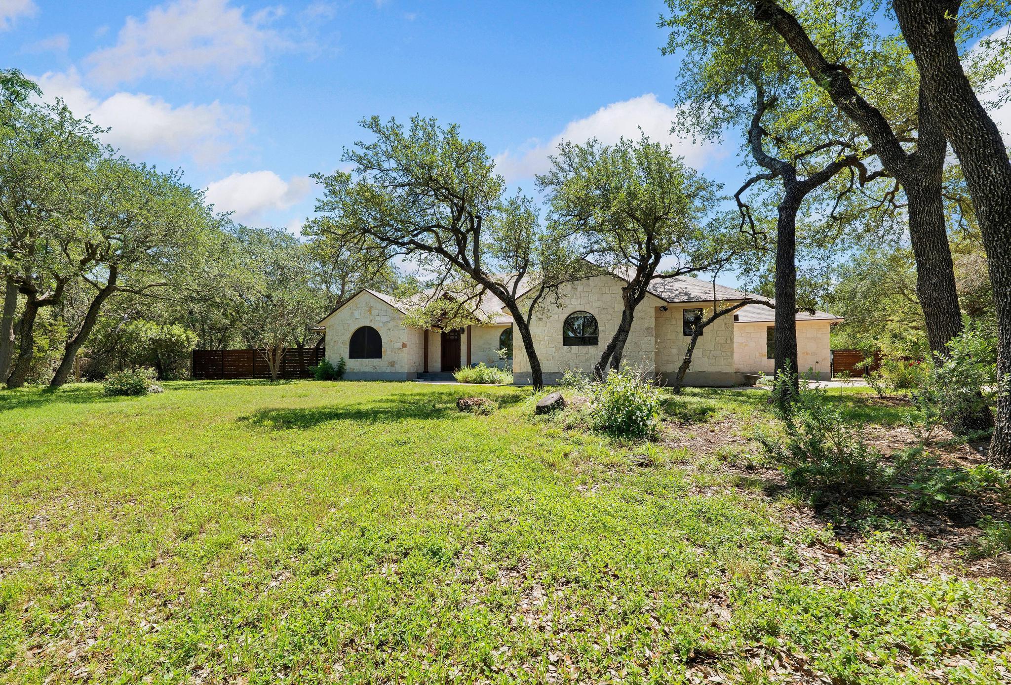 105 N Laurelwood DR