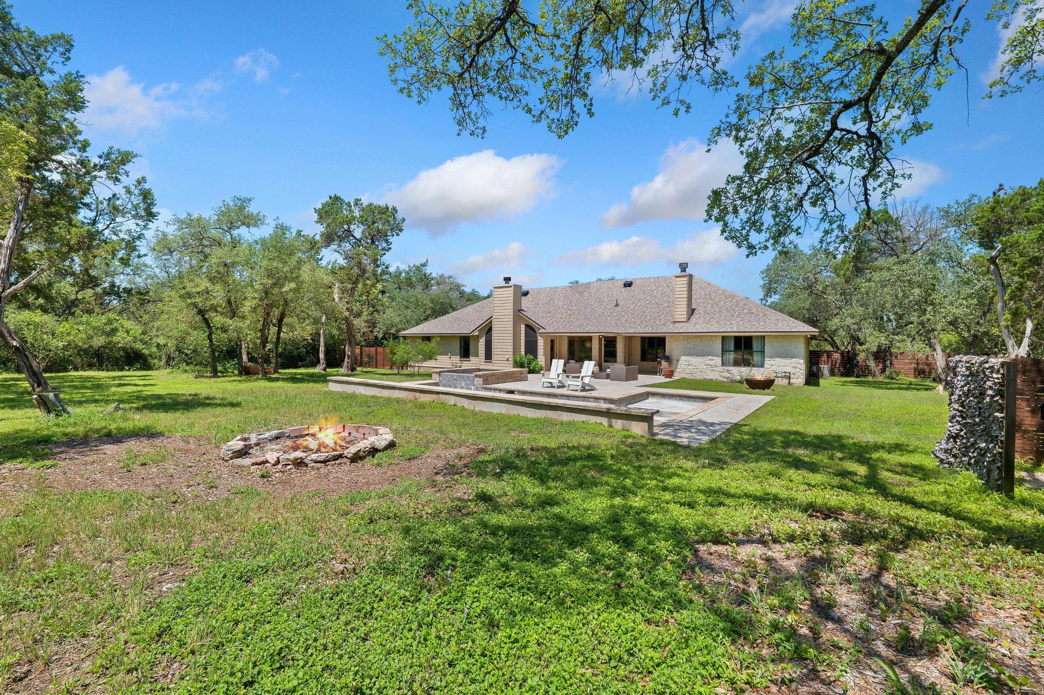 105 N Laurelwood DR