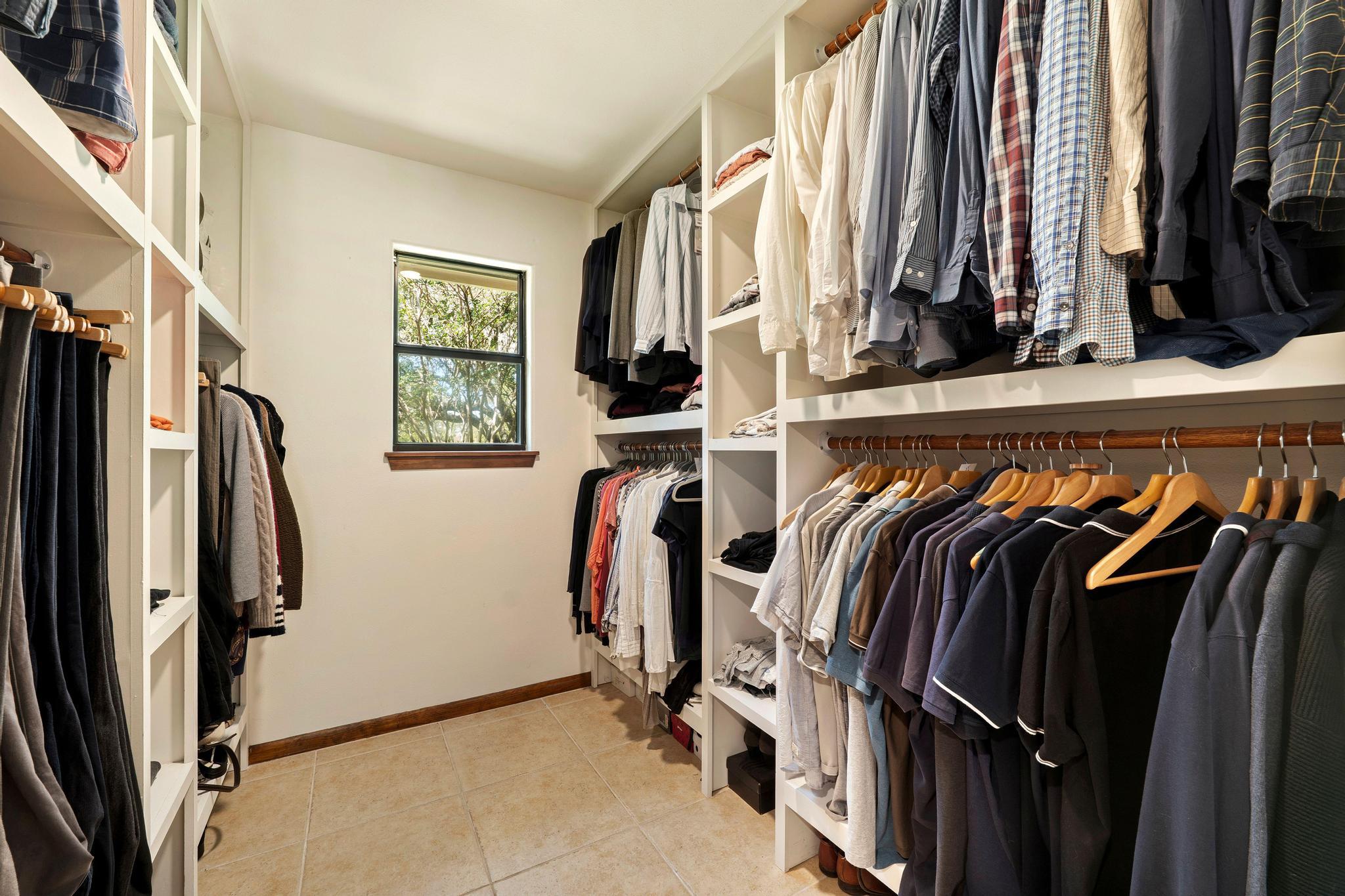 105 N Laurelwood DR