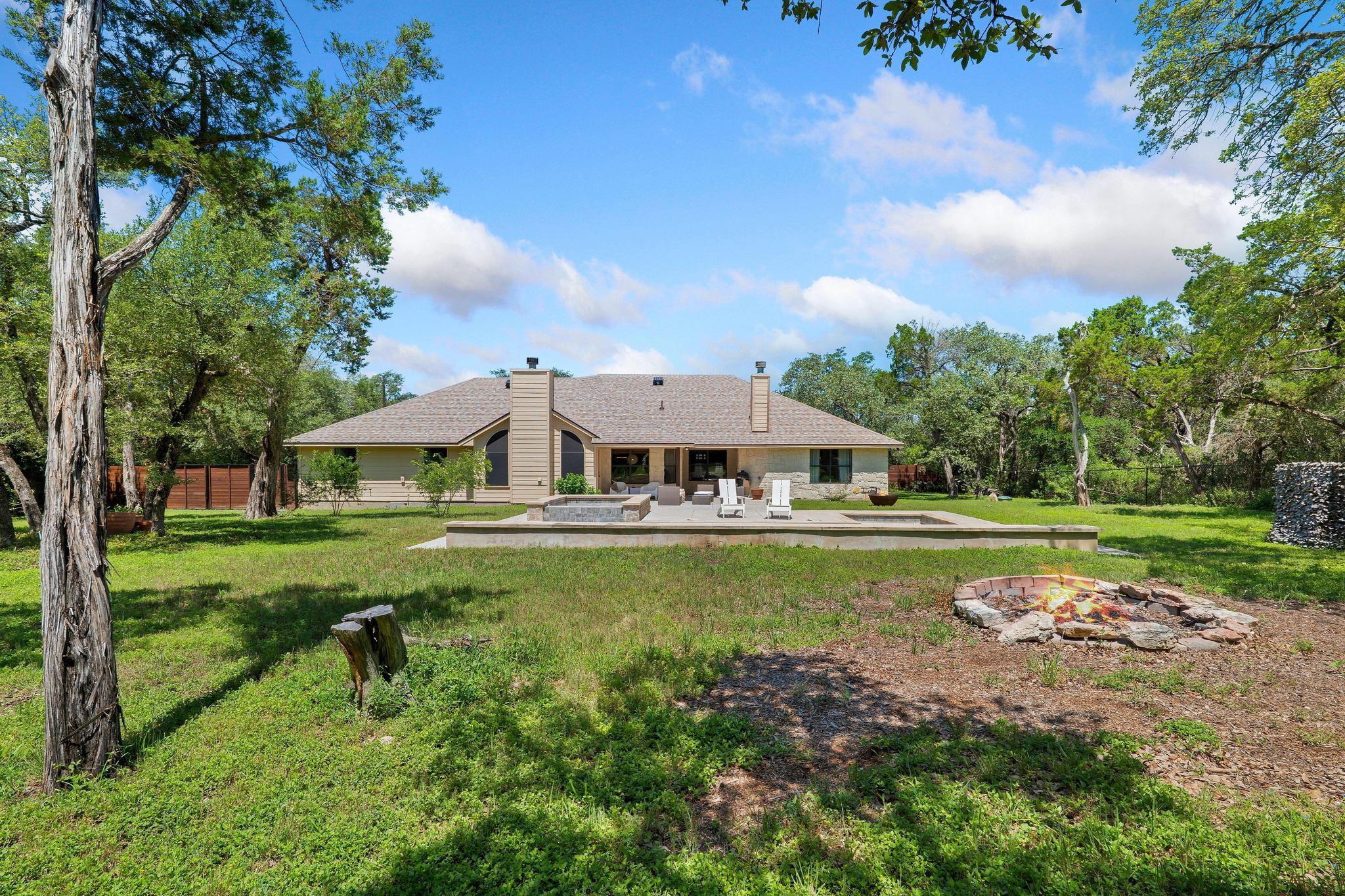 105 N Laurelwood DR