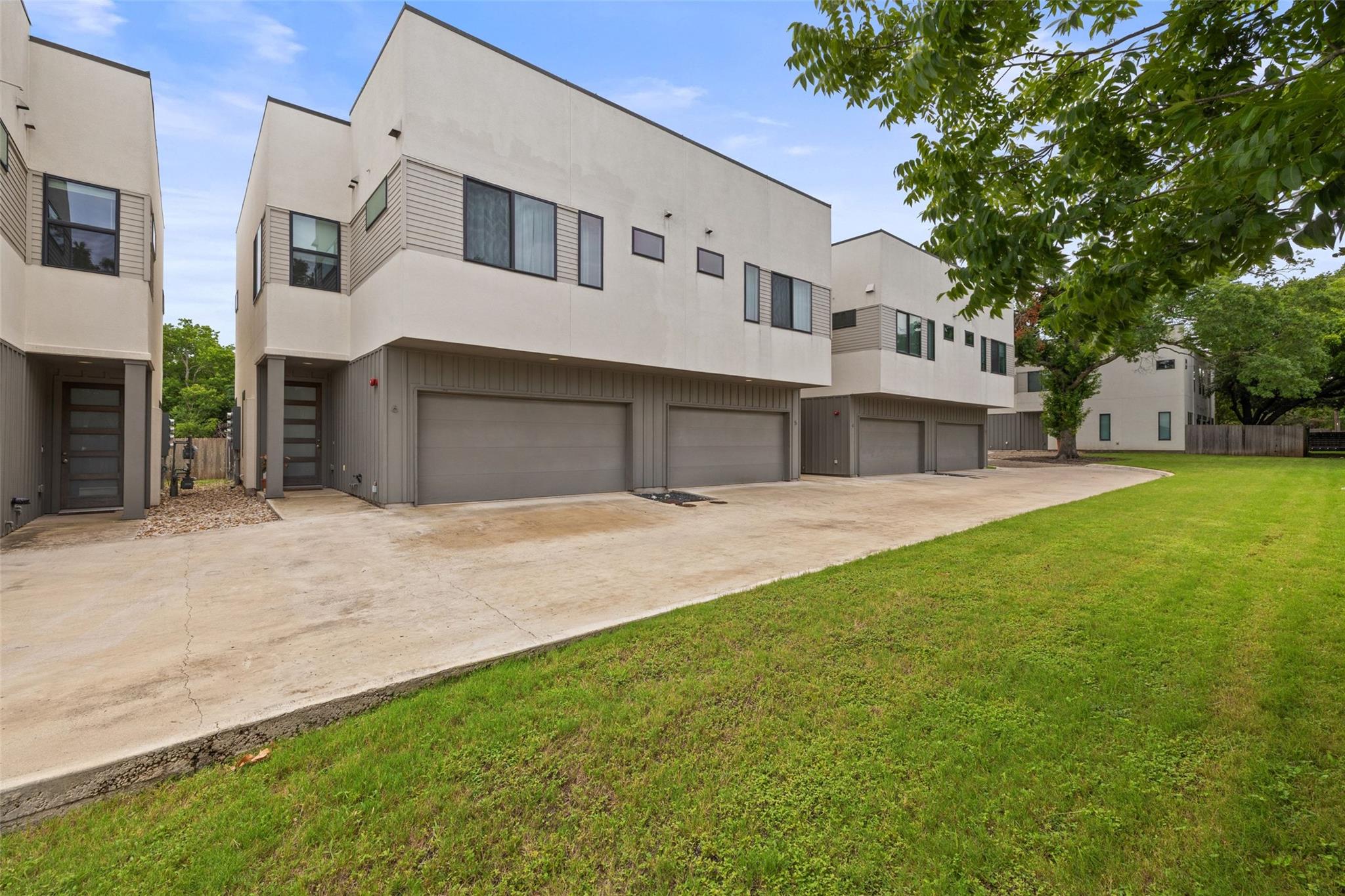 6409 Berkman DR # 6