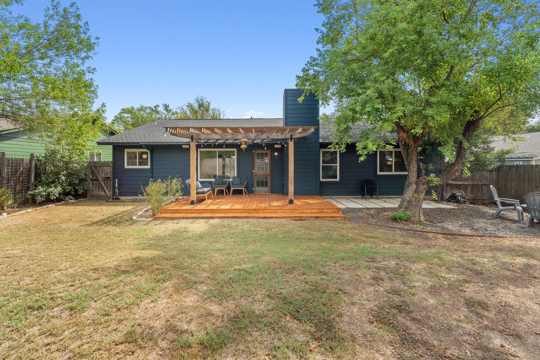 9104 Texas Oaks DR