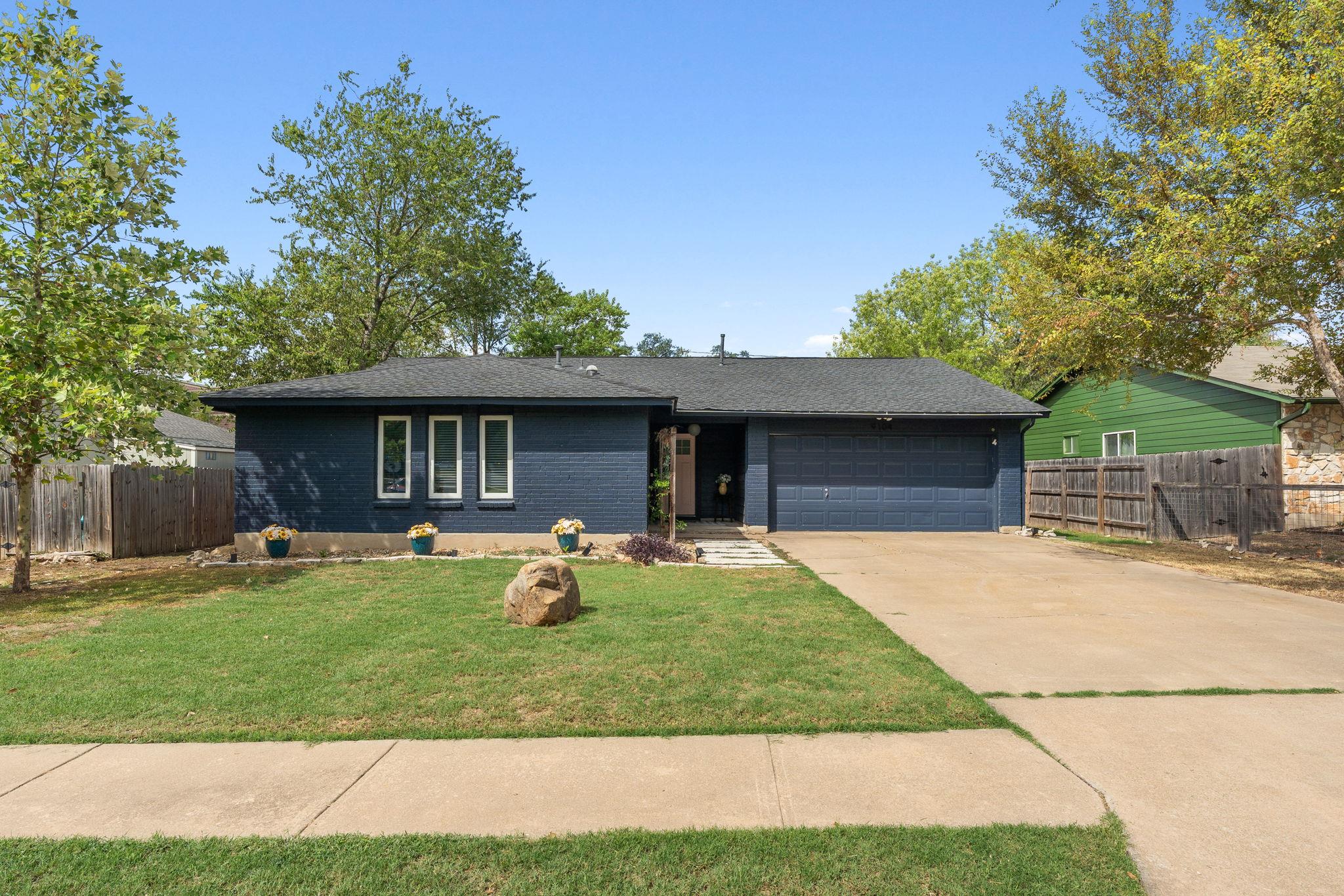 9104 Texas Oaks DR