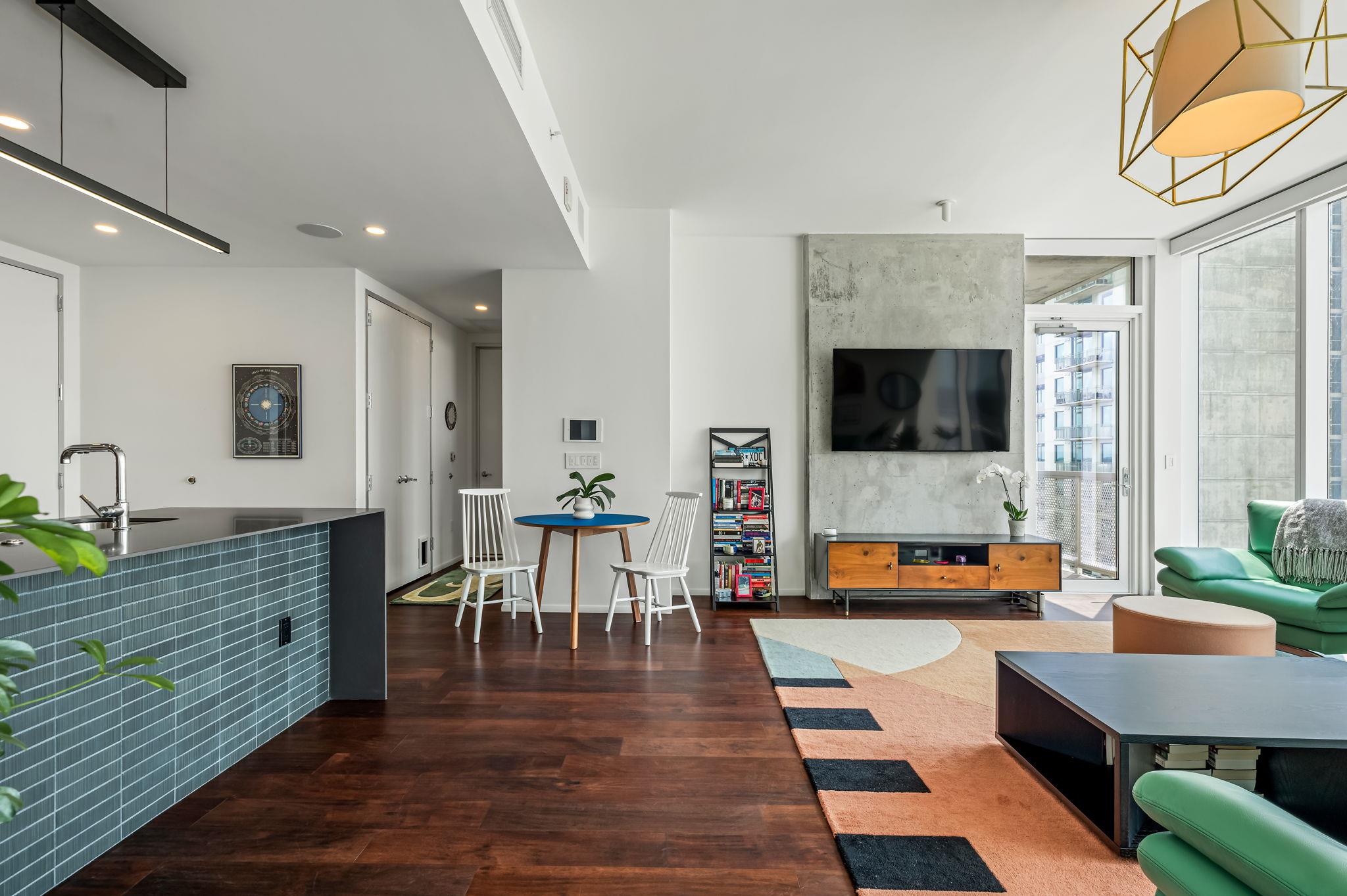 301 West Ave # 2009
