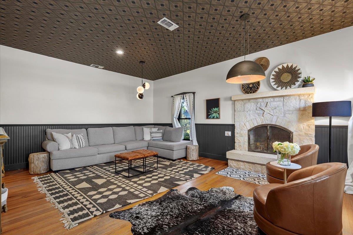 234 Loring