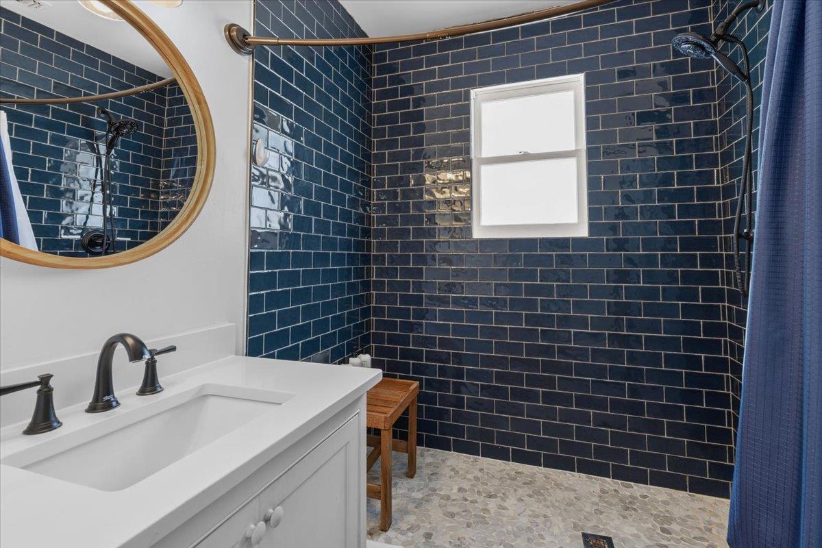 234 Loring