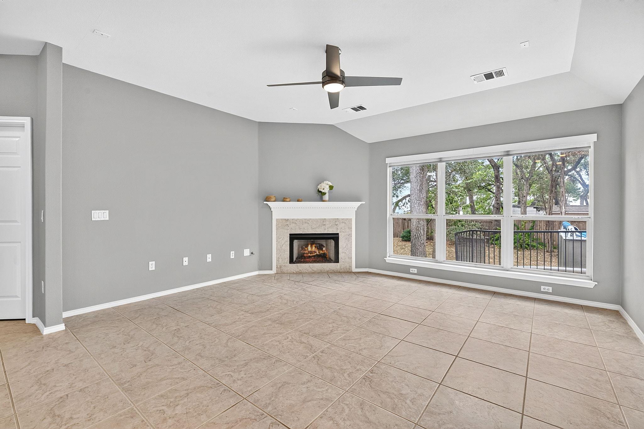 516 Carismatic LN