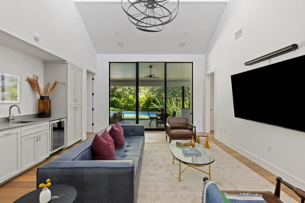 4504 Small DR