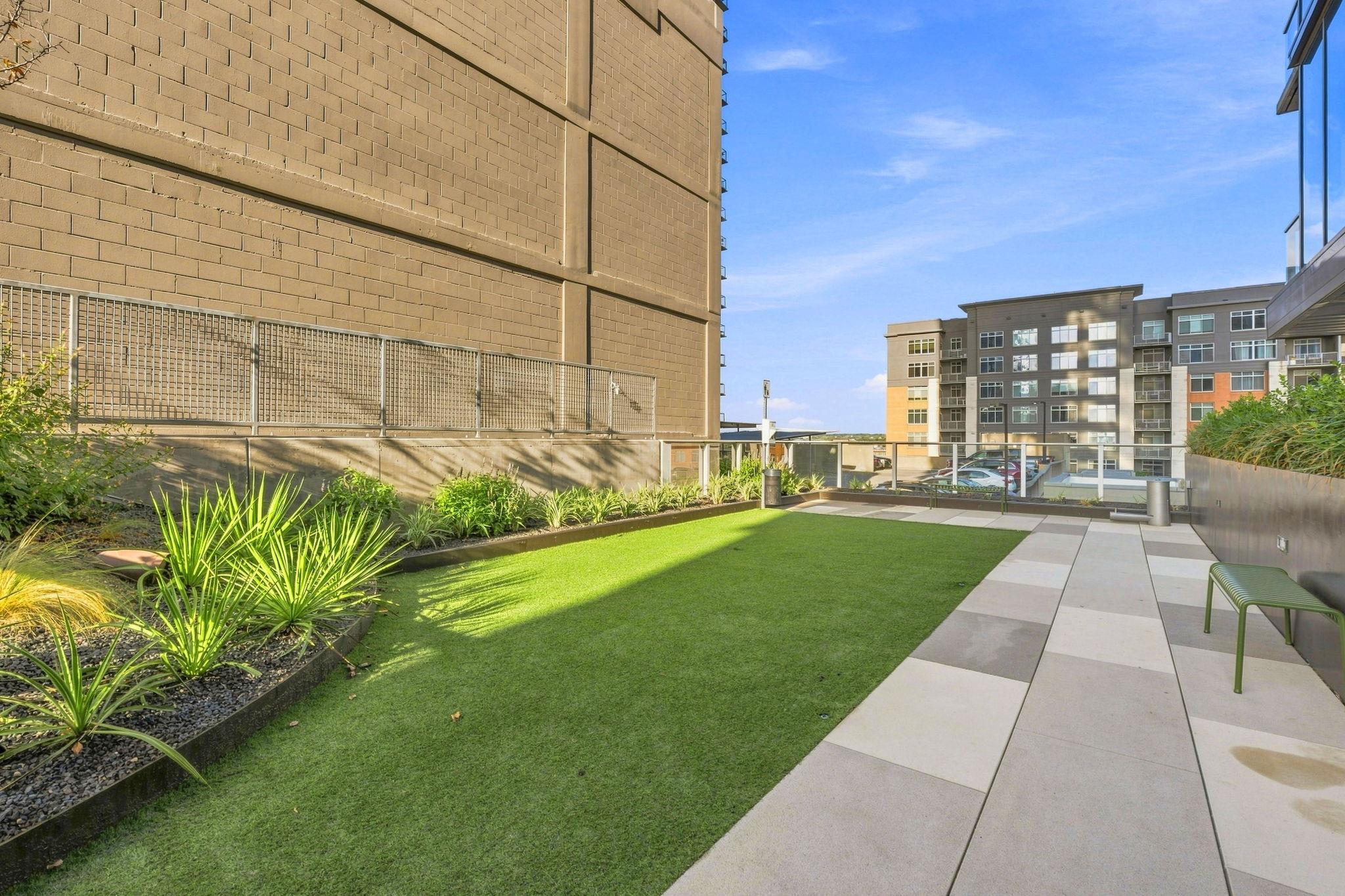 48 East Ave # 2605
