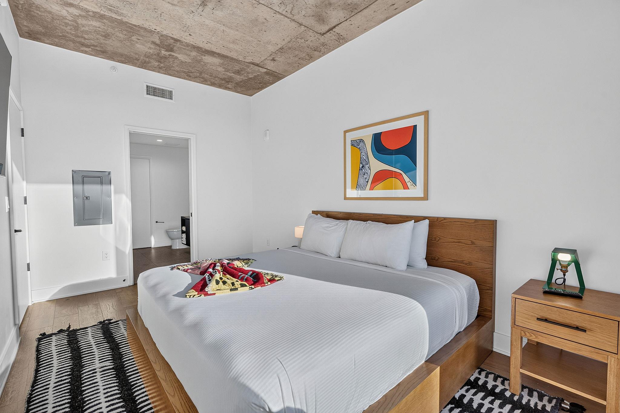 48 East Ave # 2605
