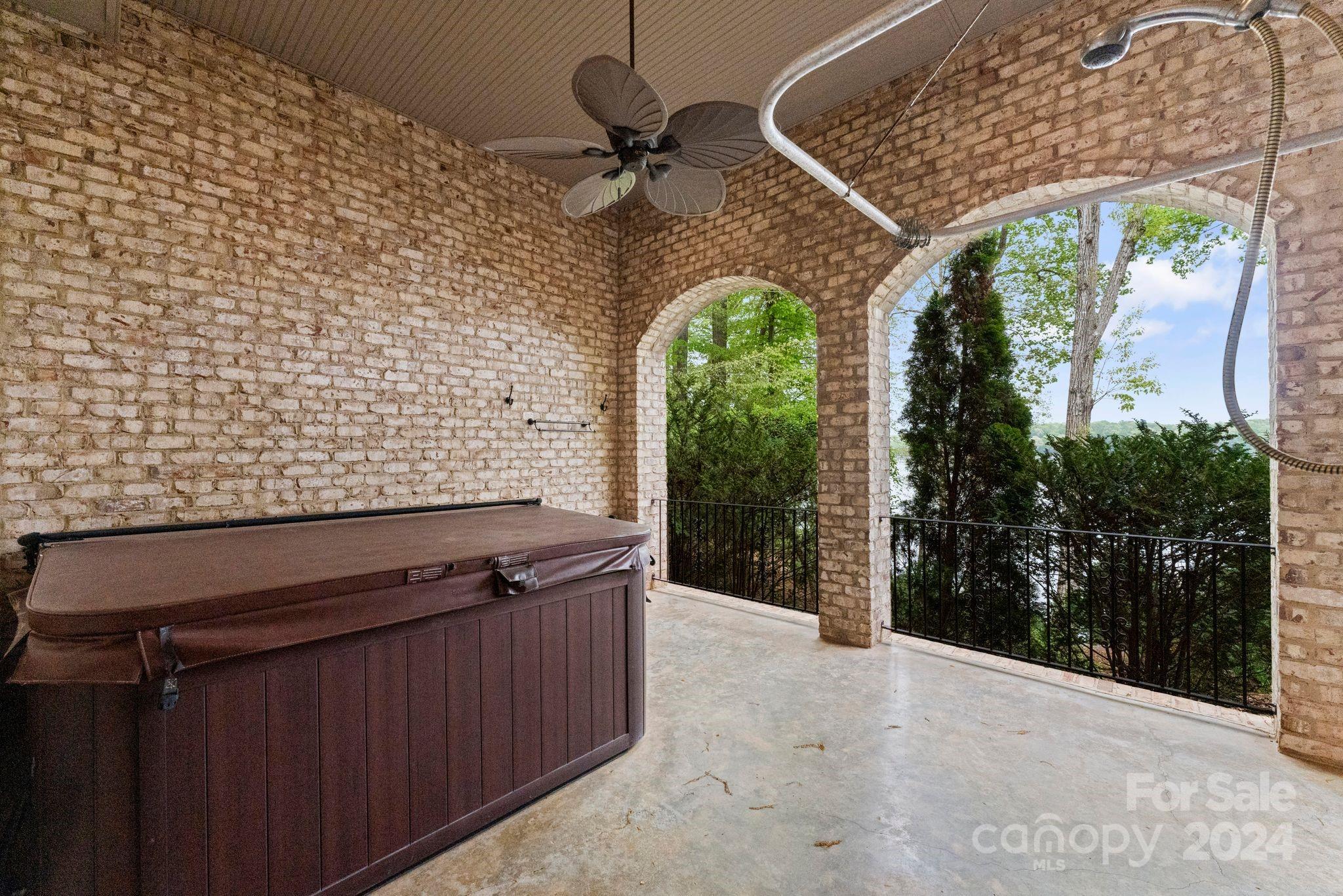 1304 Astoria Parkway