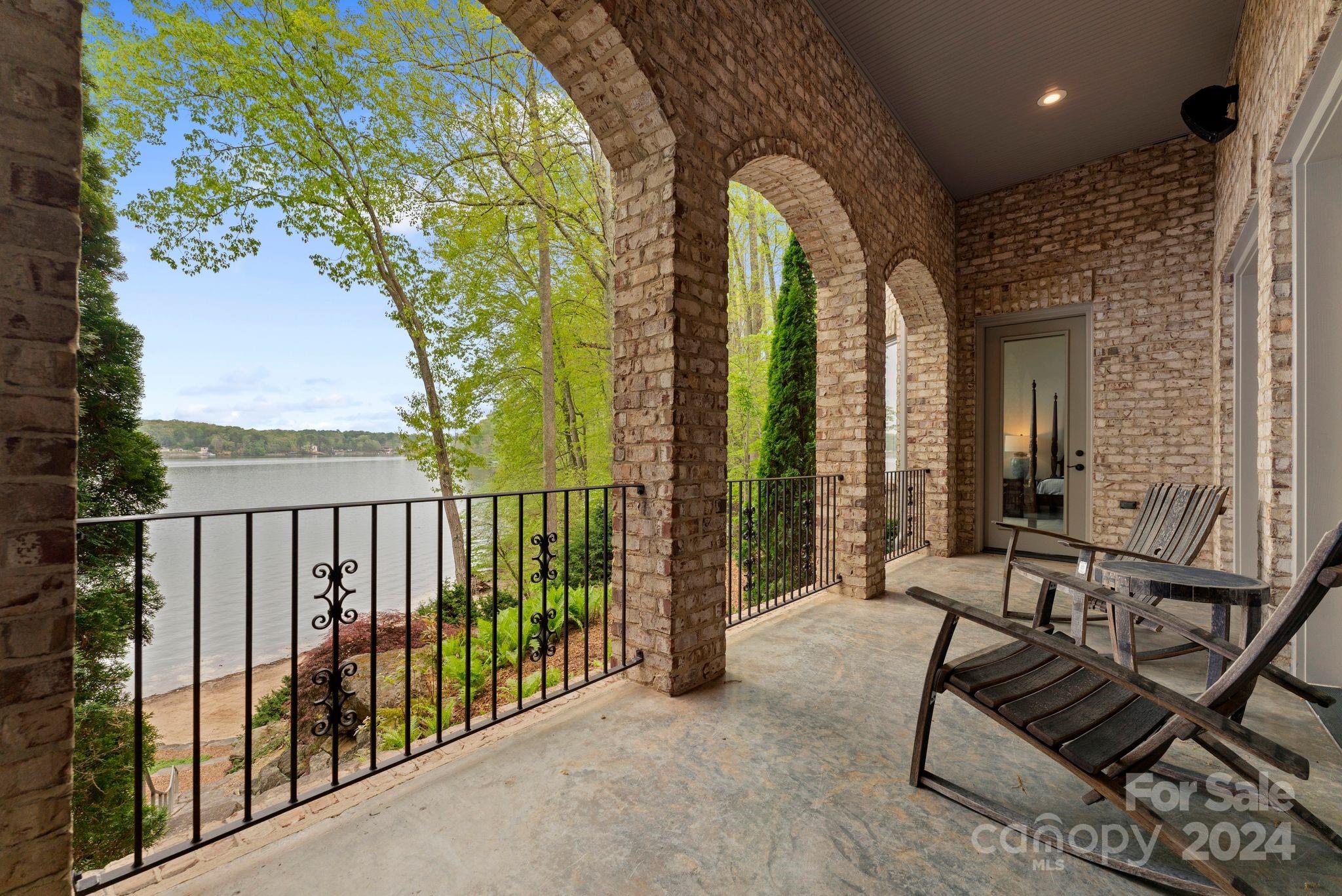 1304 Astoria Parkway