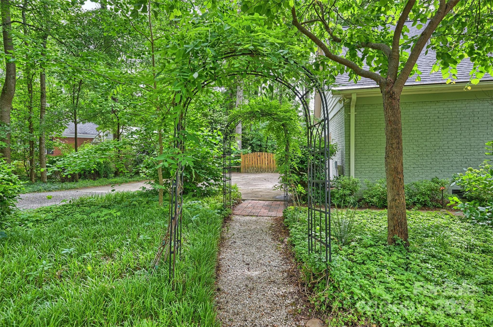 548 Pine Road