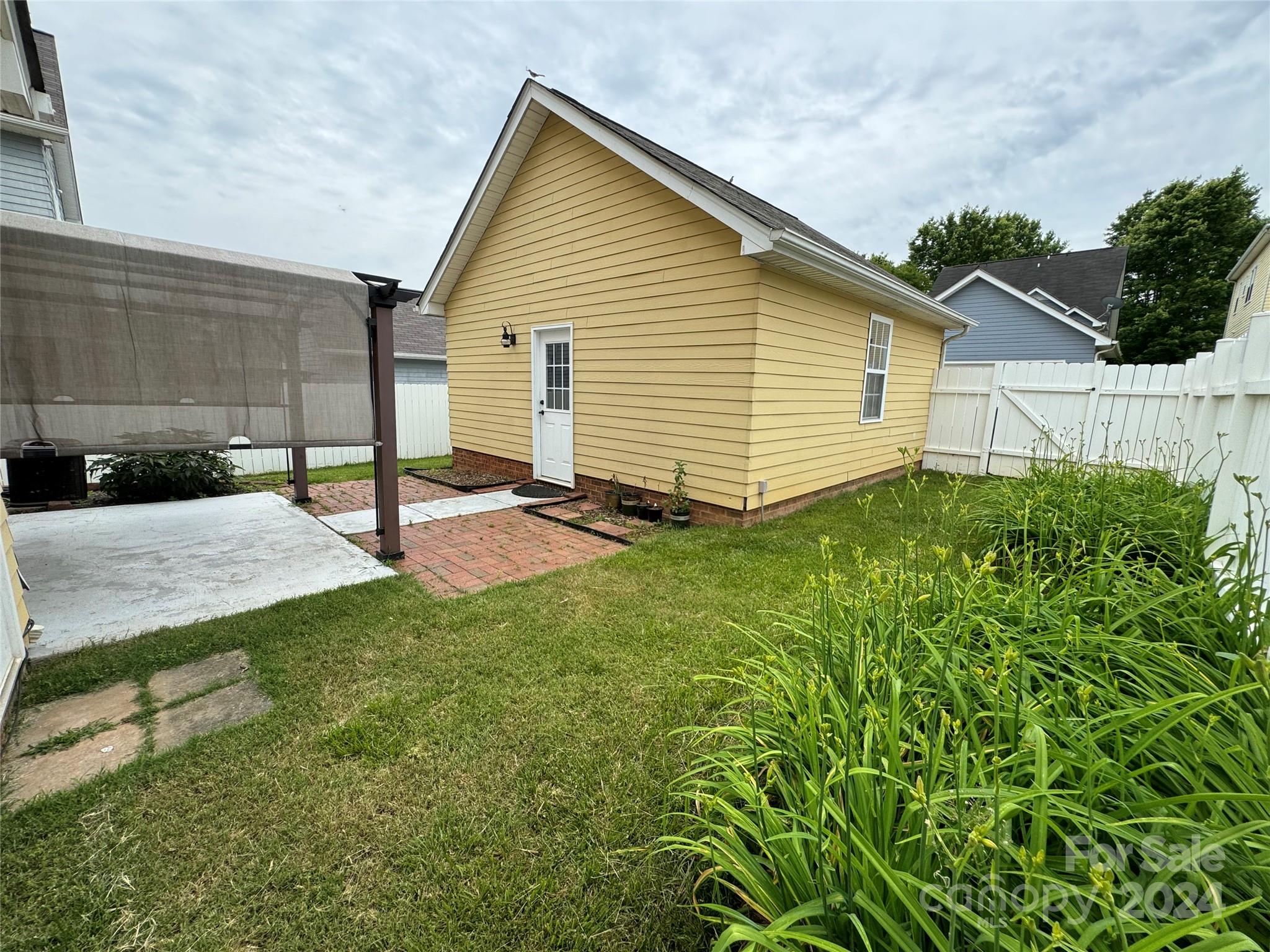 112 E Decatur Avenue