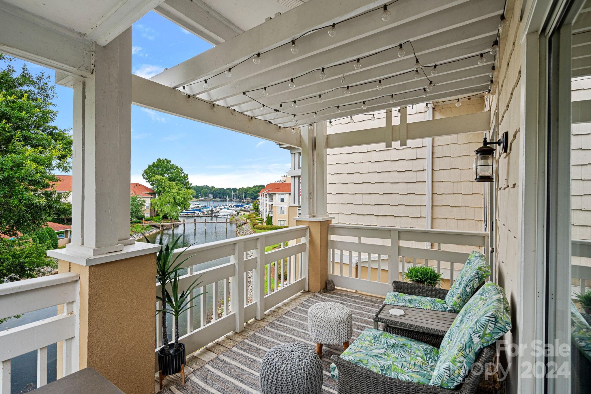 18009 Kings Point Drive Unit: R
