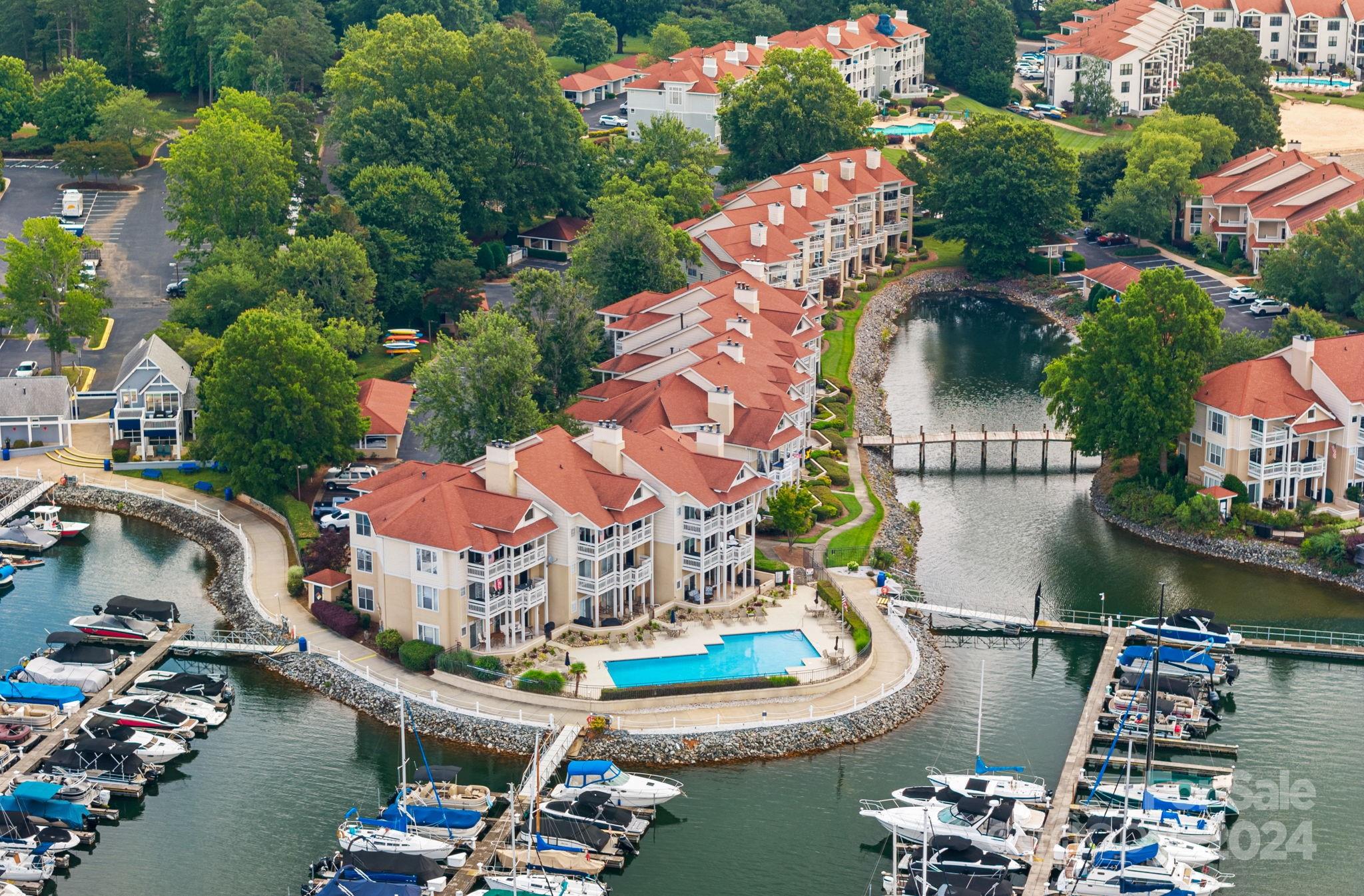 18009 Kings Point Drive Unit: R