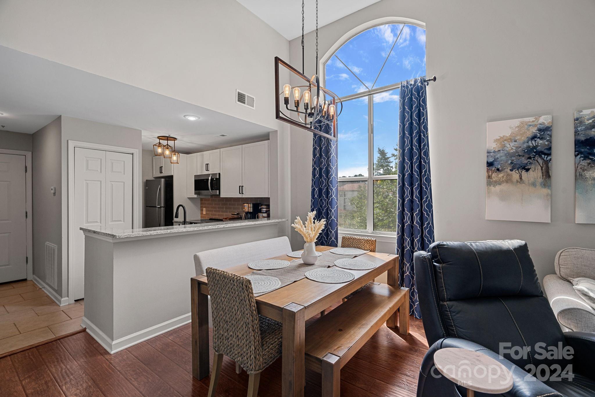18009 Kings Point Drive Unit: R