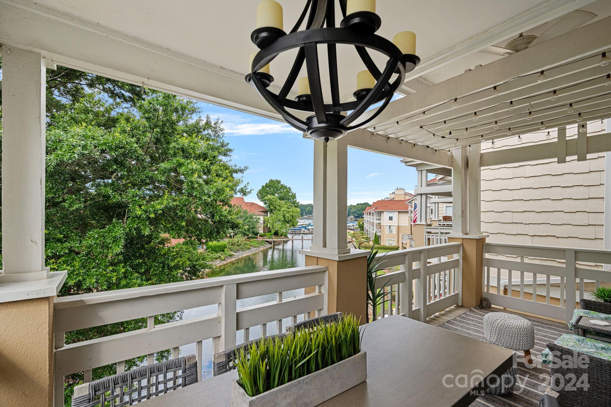 18009 Kings Point Drive Unit: R