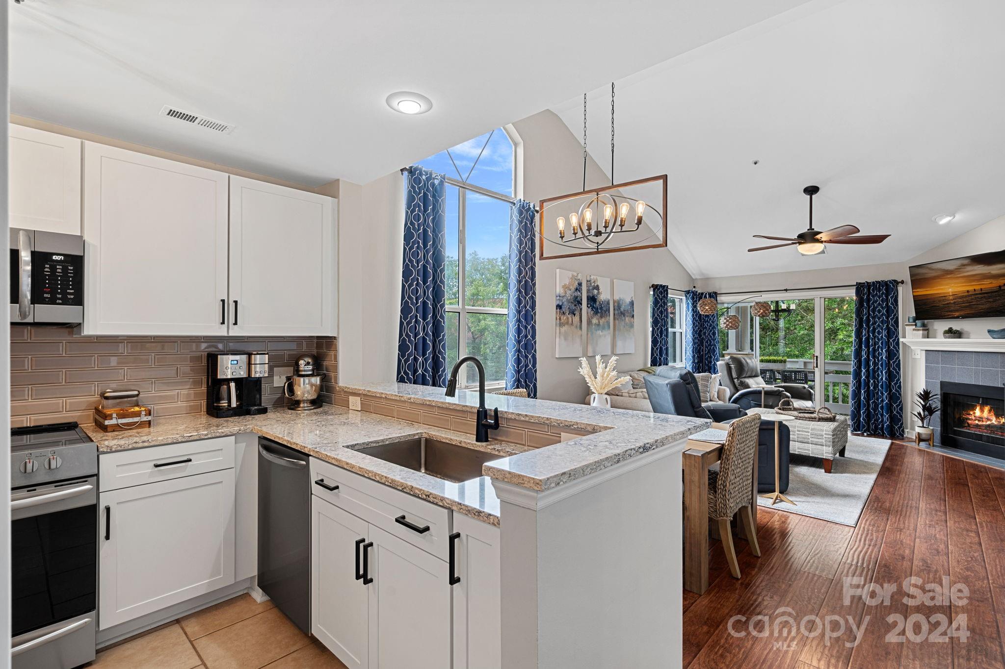 18009 Kings Point Drive Unit: R
