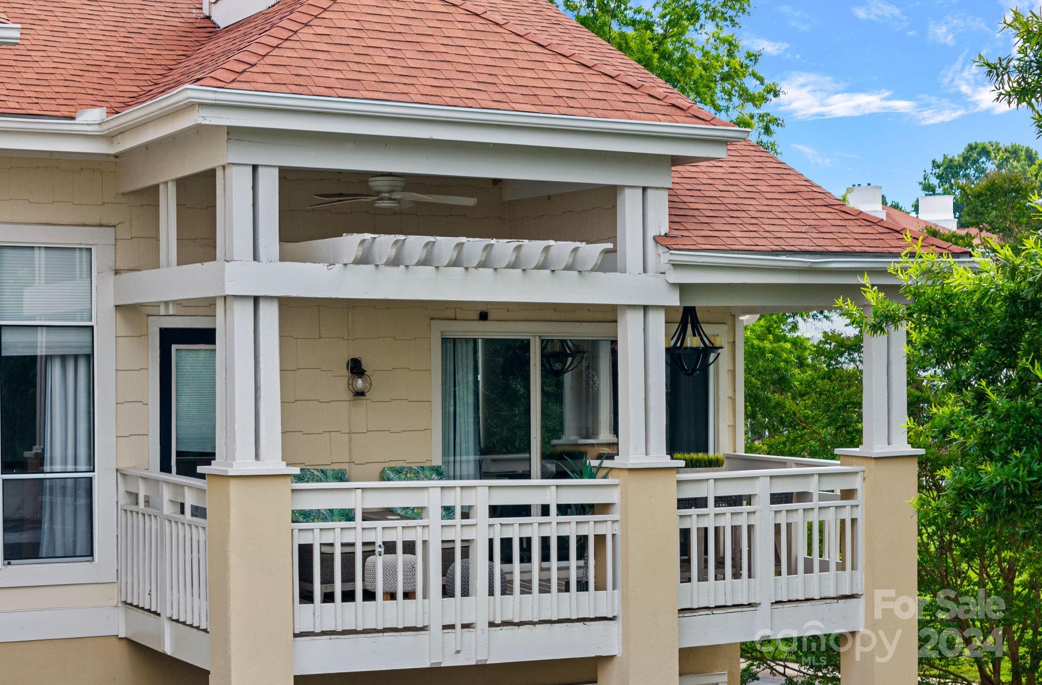 18009 Kings Point Drive Unit: R