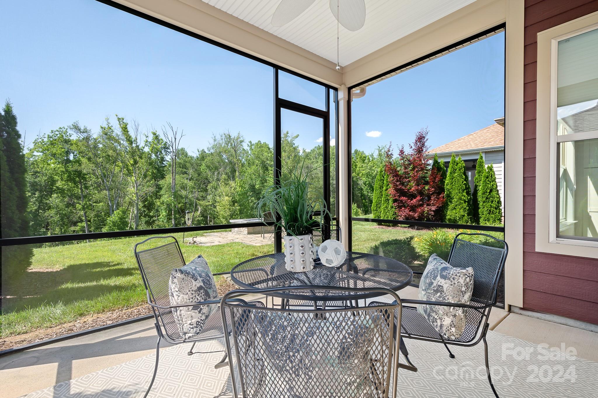 4786 Looking Glass Trail