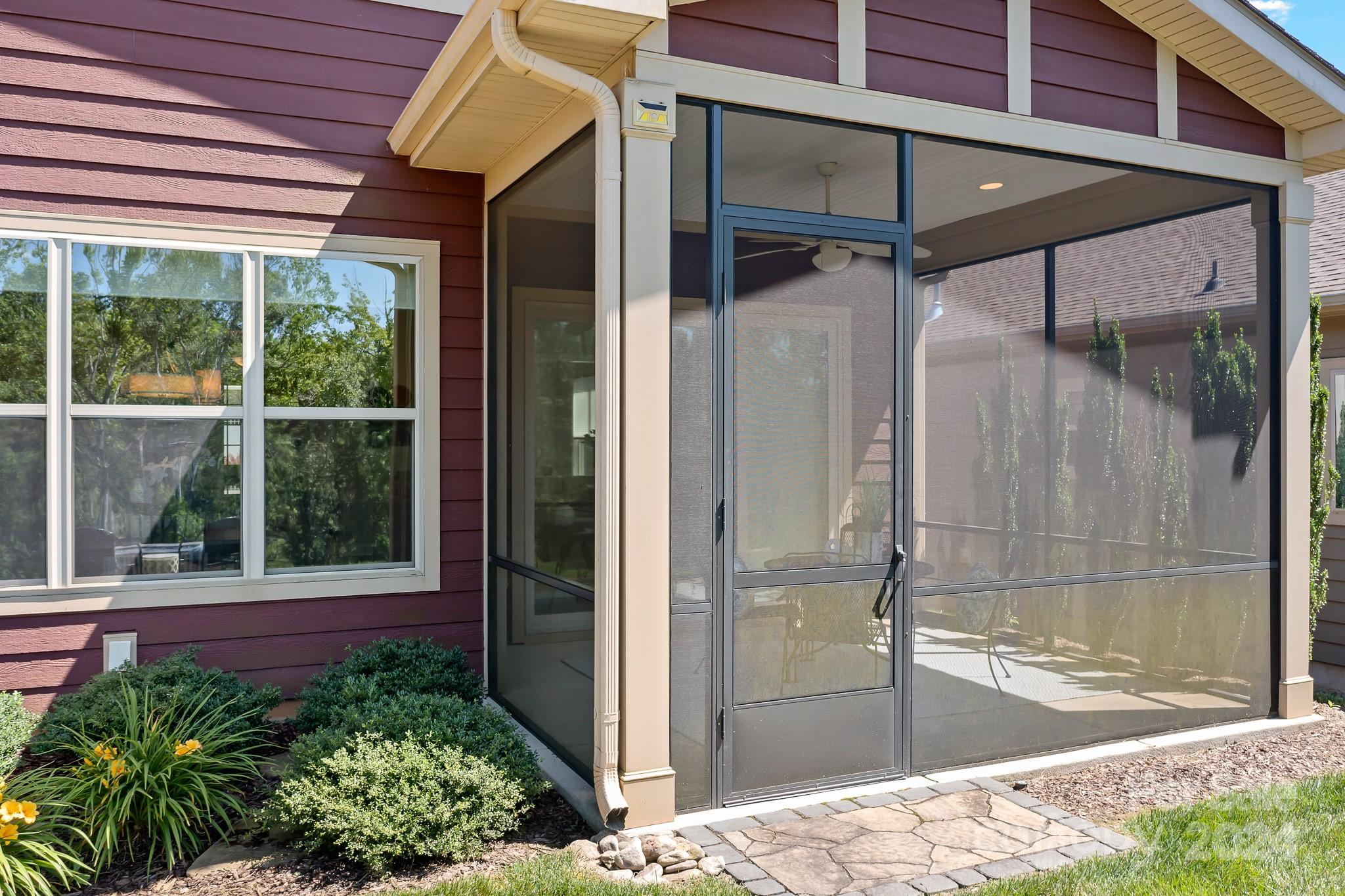 4786 Looking Glass Trail