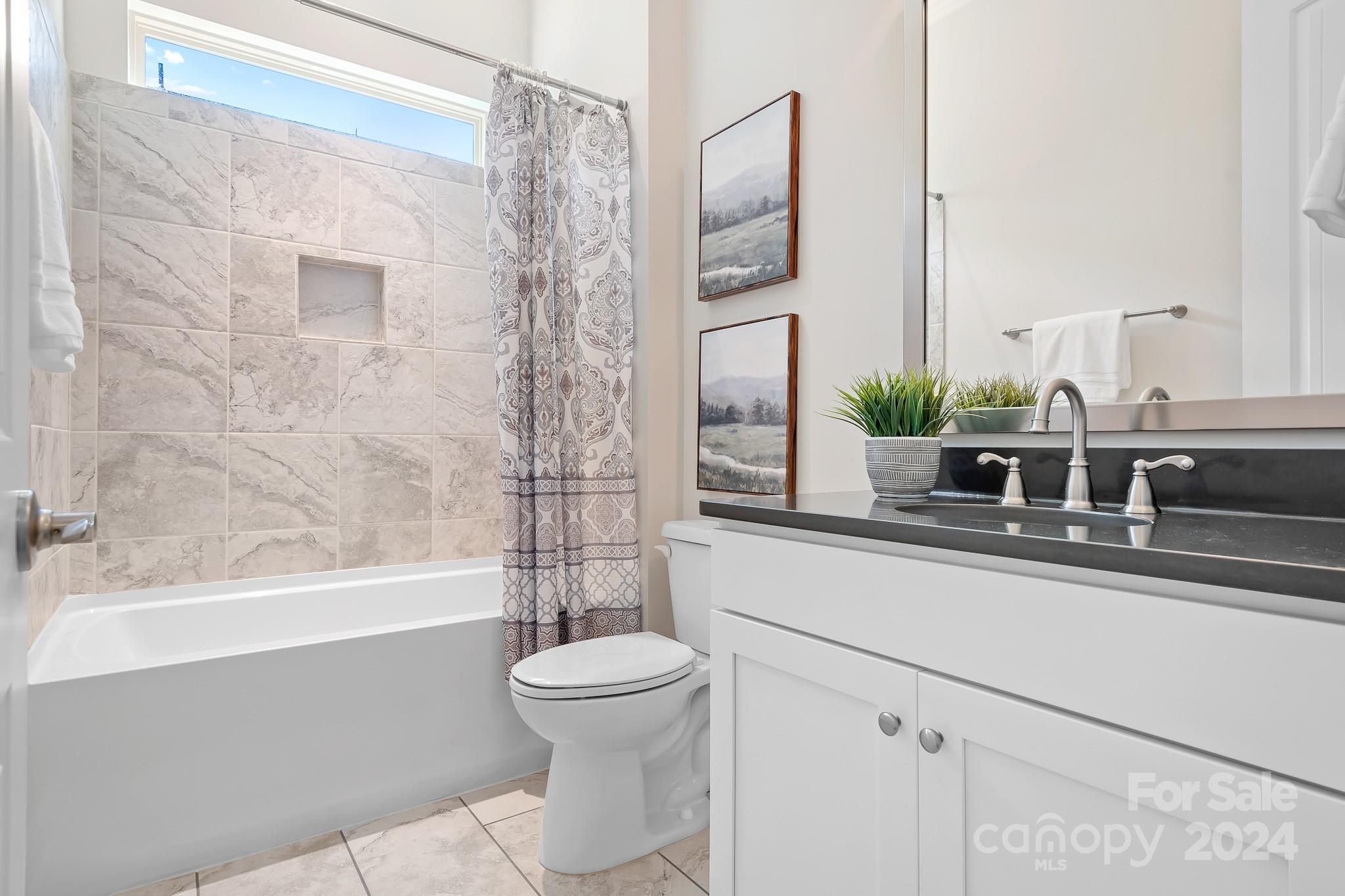 4786 Looking Glass Trail