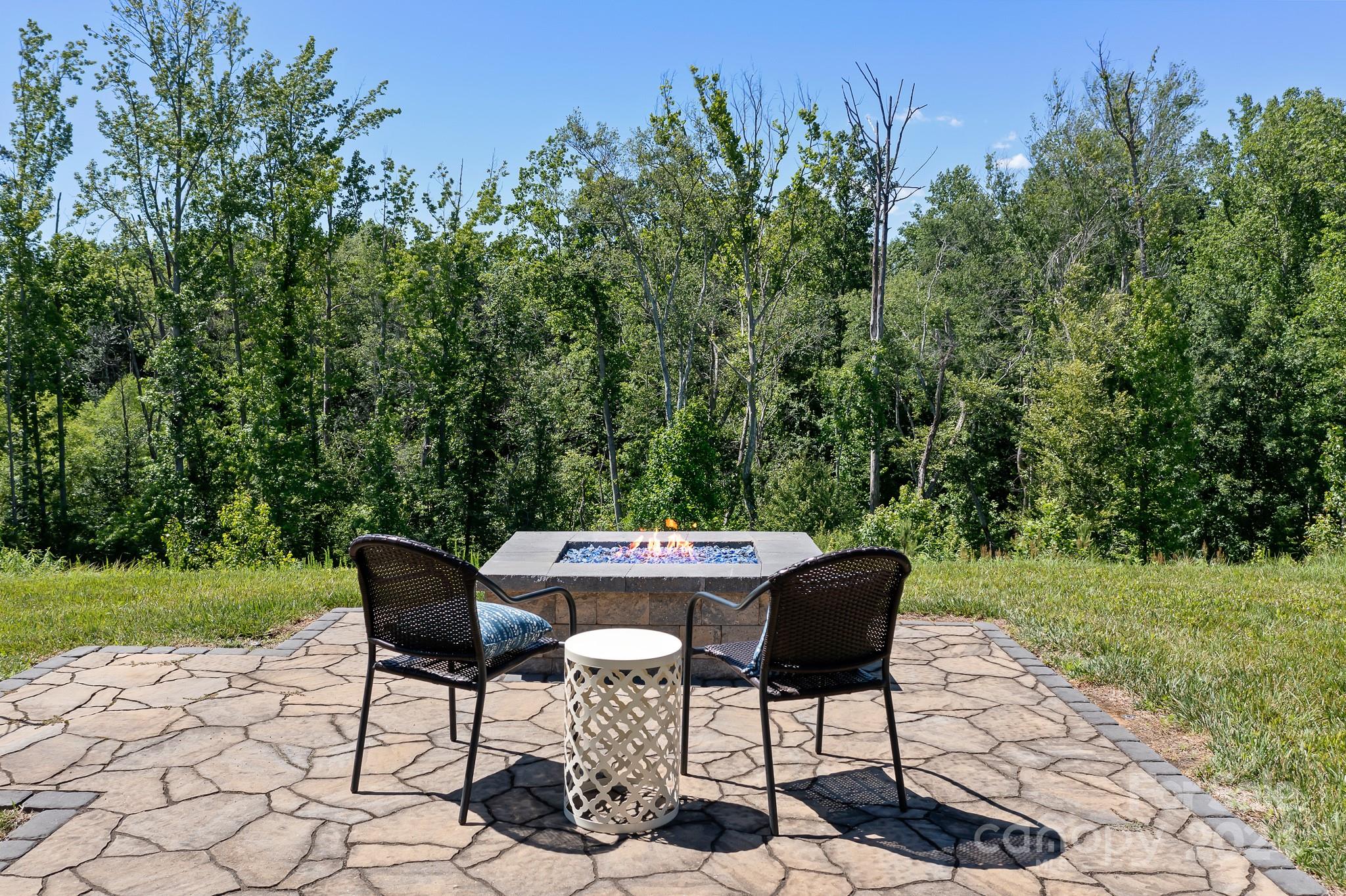 4786 Looking Glass Trail