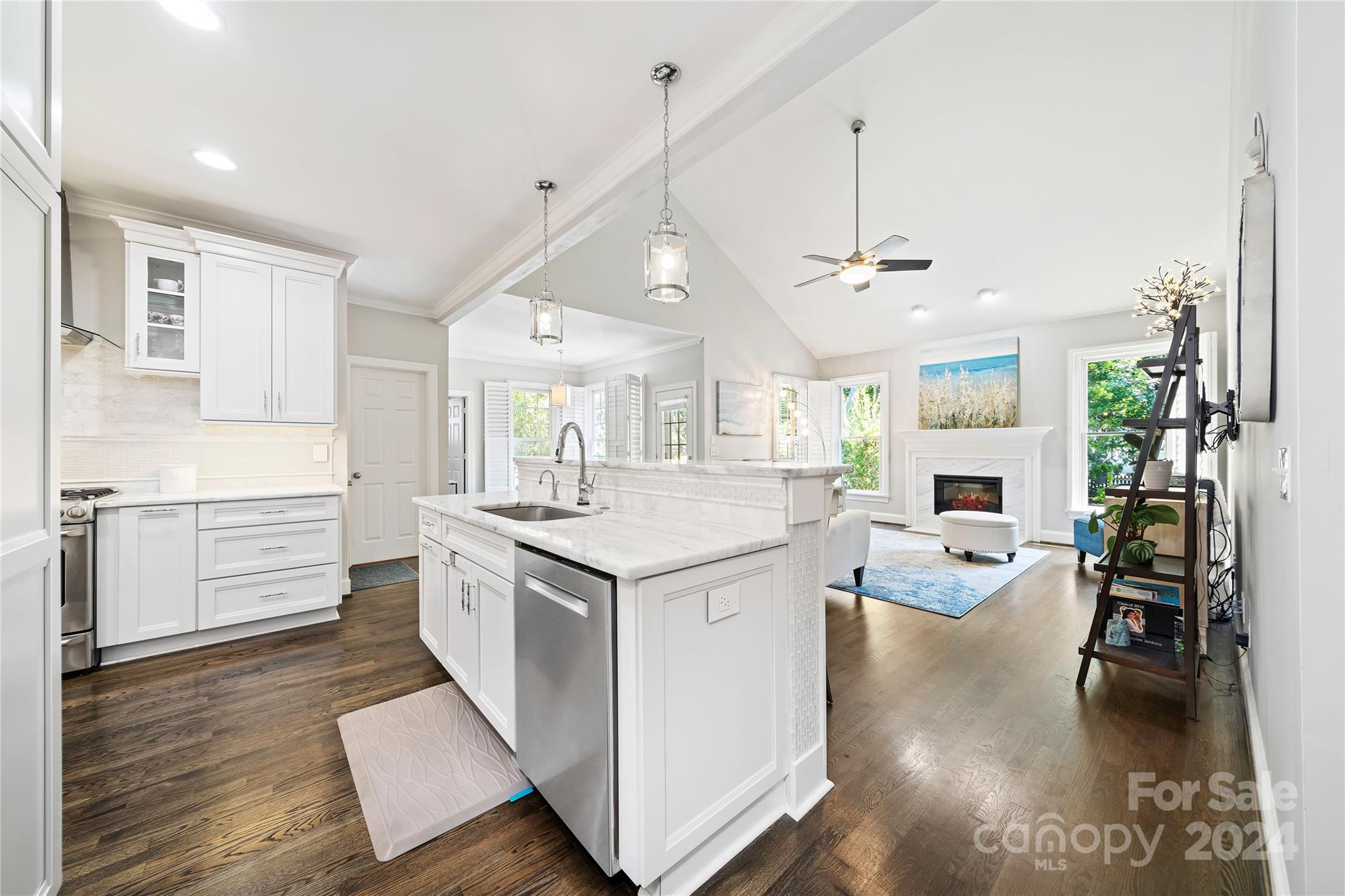 8411 Sandowne Lane