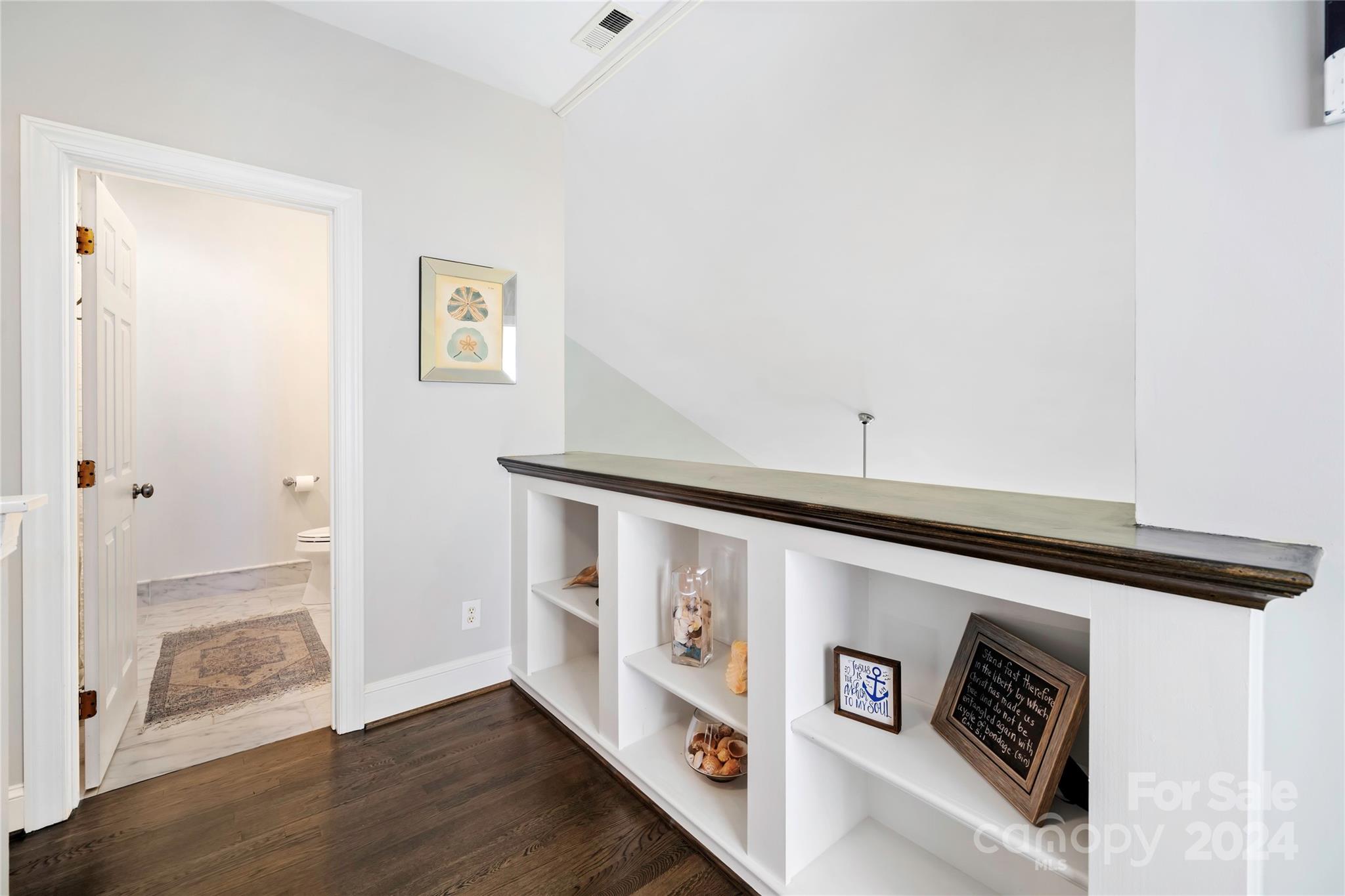8411 Sandowne Lane