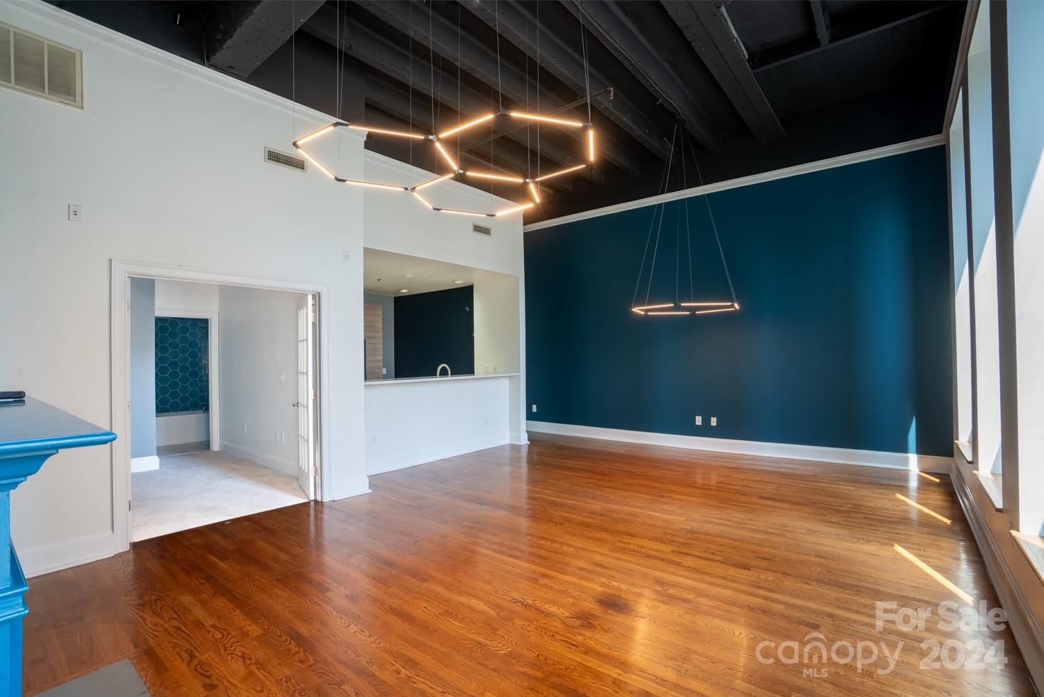 127 N Tryon Street Unit: 309