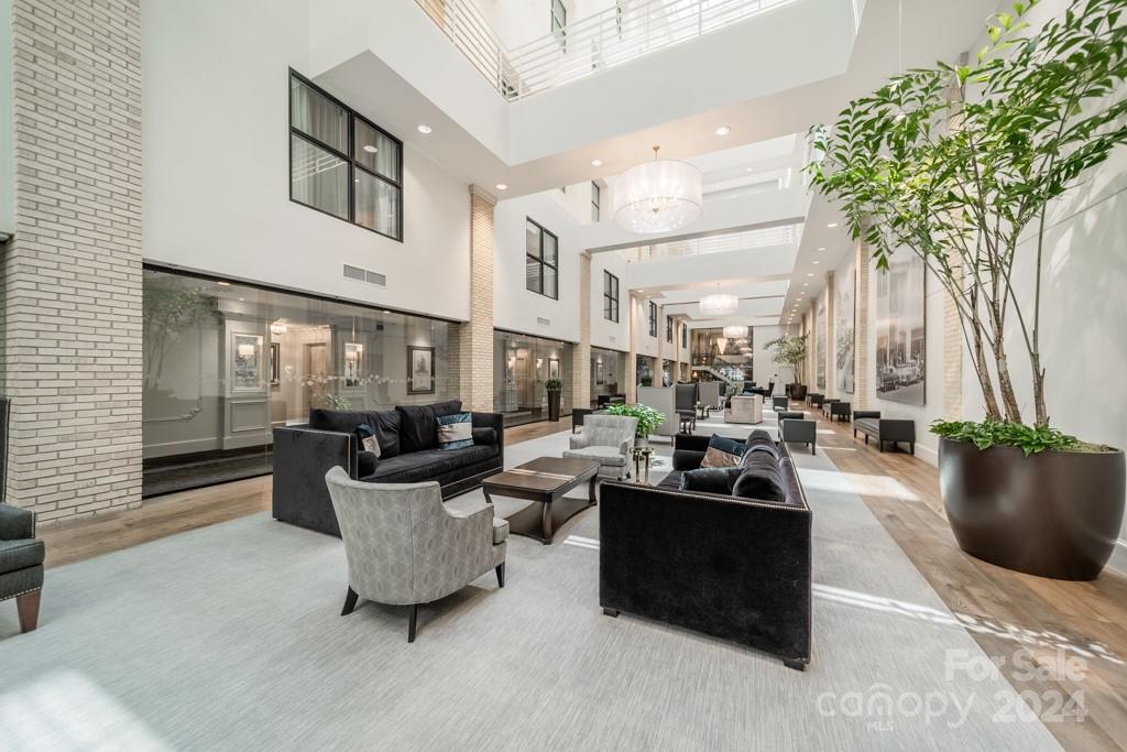 127 N Tryon Street Unit: 309