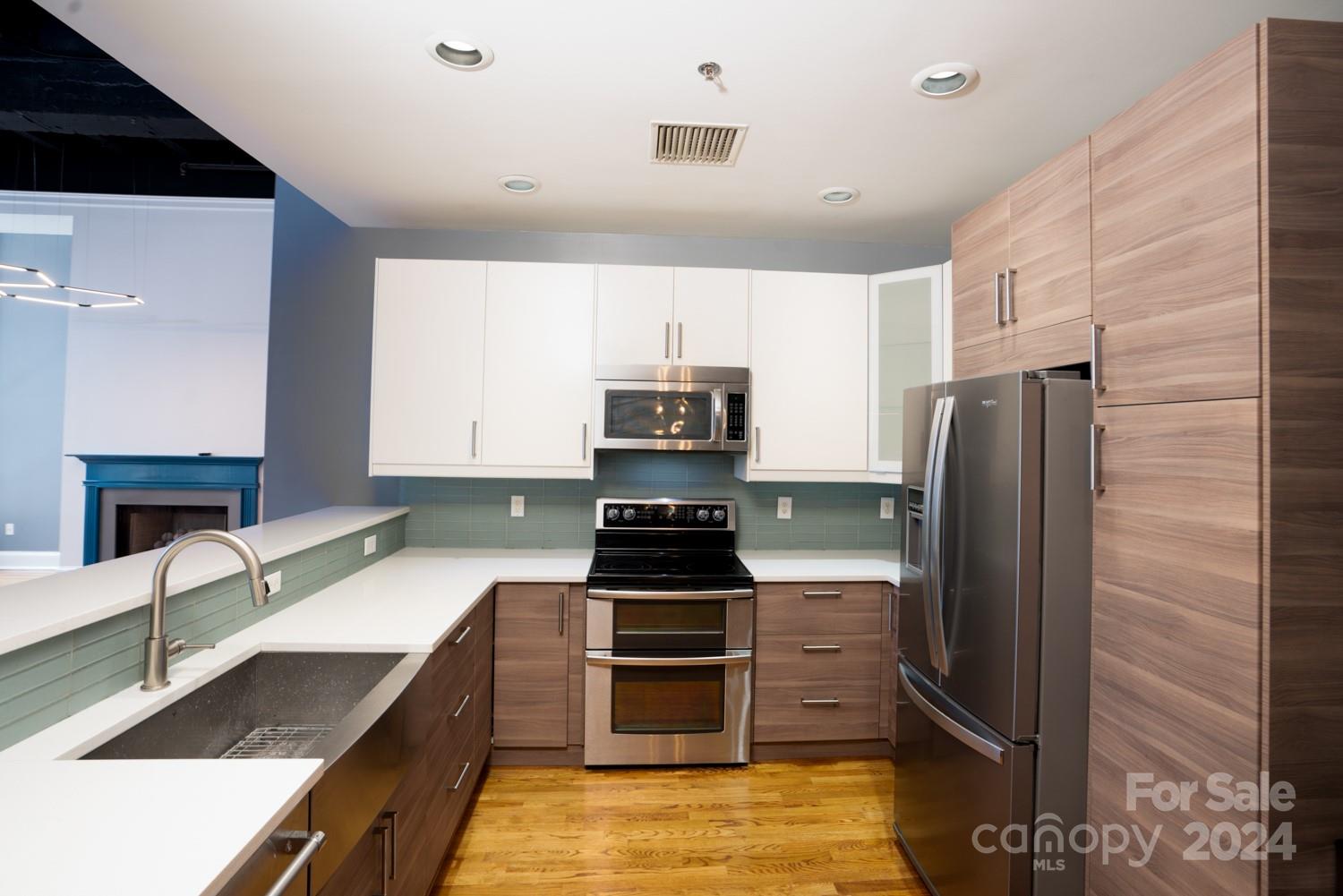 127 N Tryon Street Unit: 309