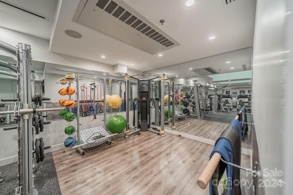 127 N Tryon Street Unit: 309