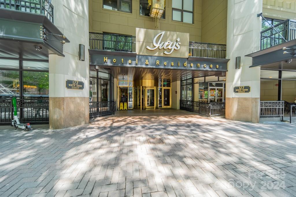 127 N Tryon Street Unit: 309