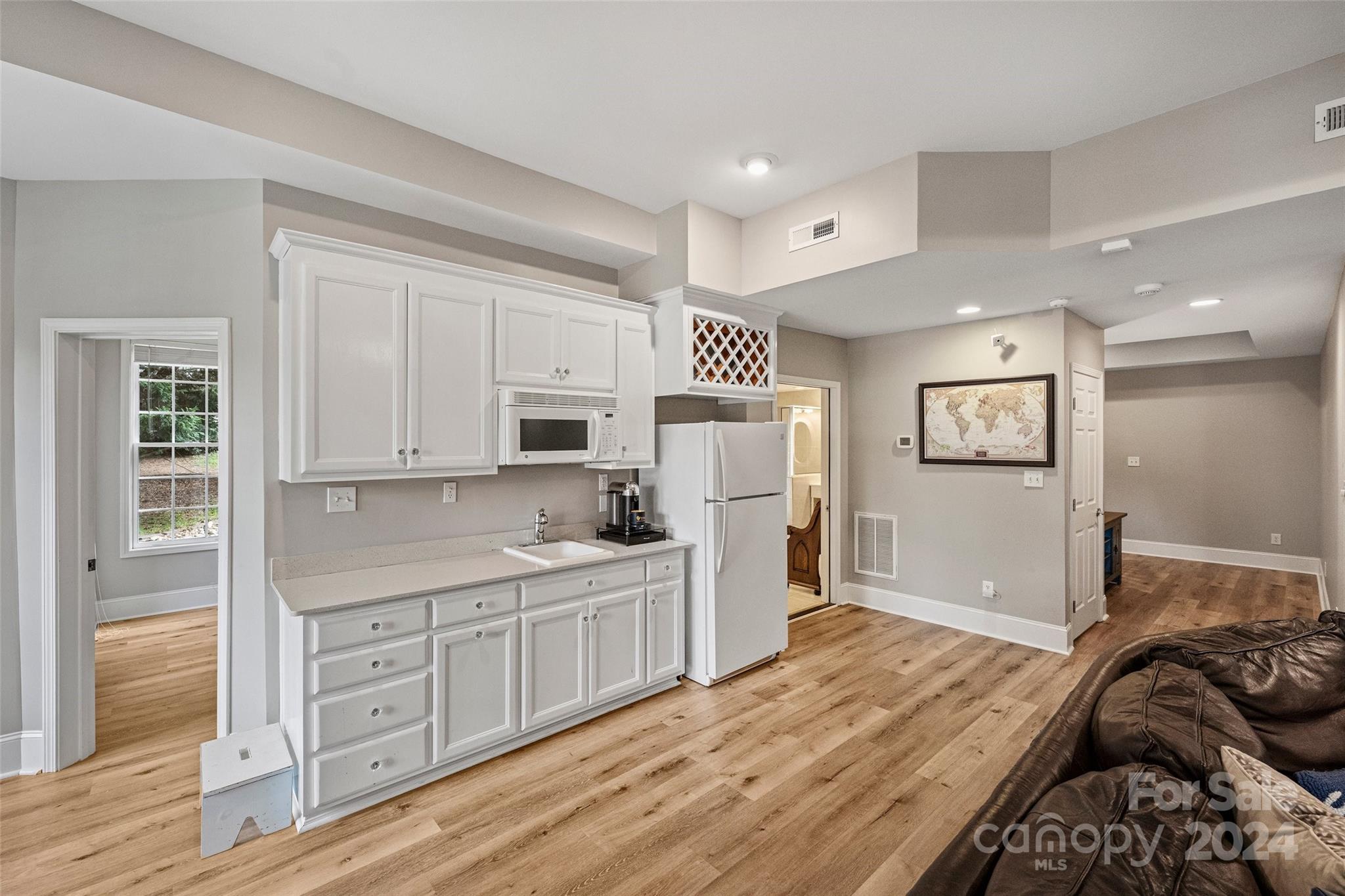 21420 Blakely Shores Drive